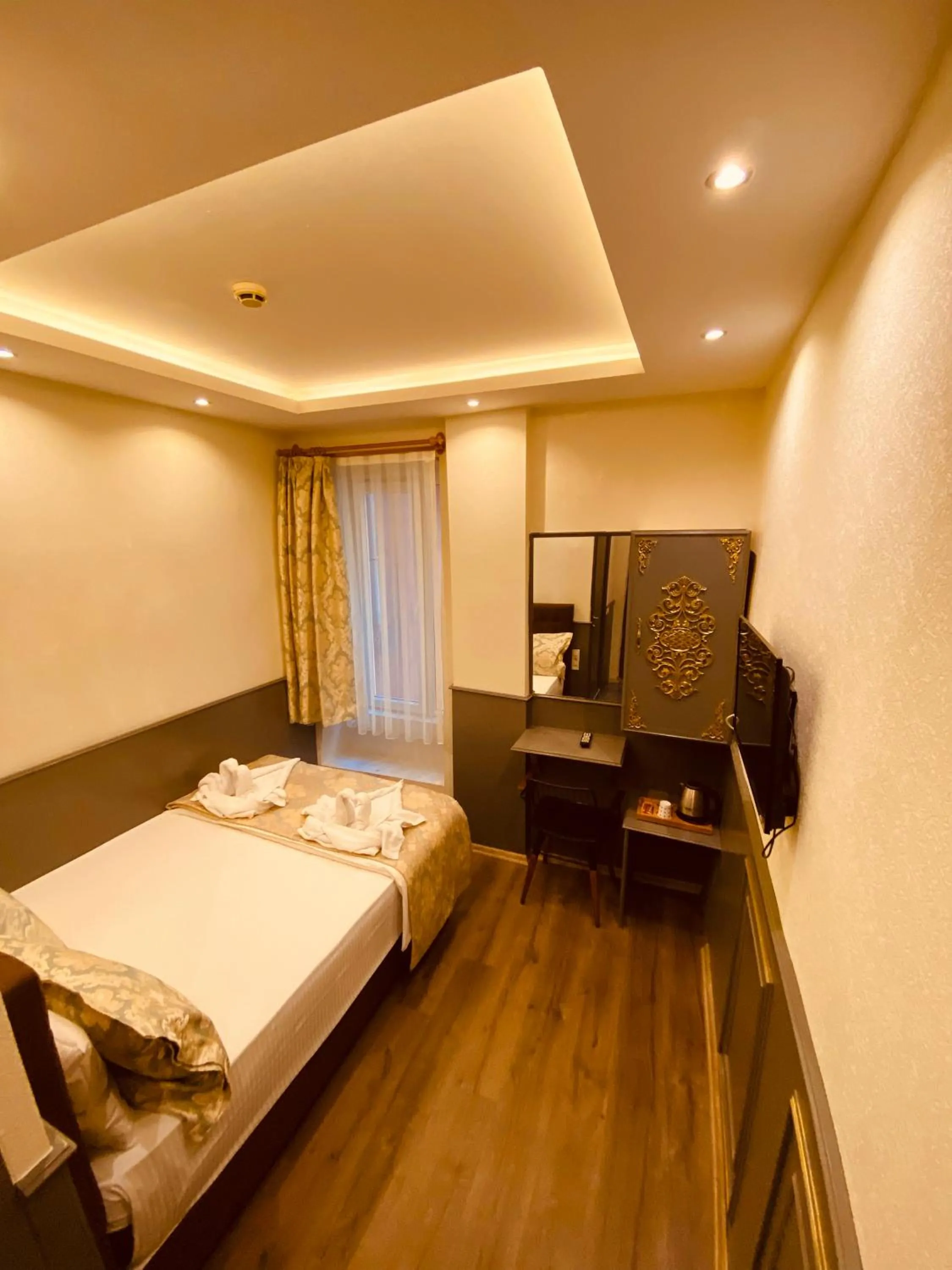 Bedroom, Bed in GANJ Hotel
