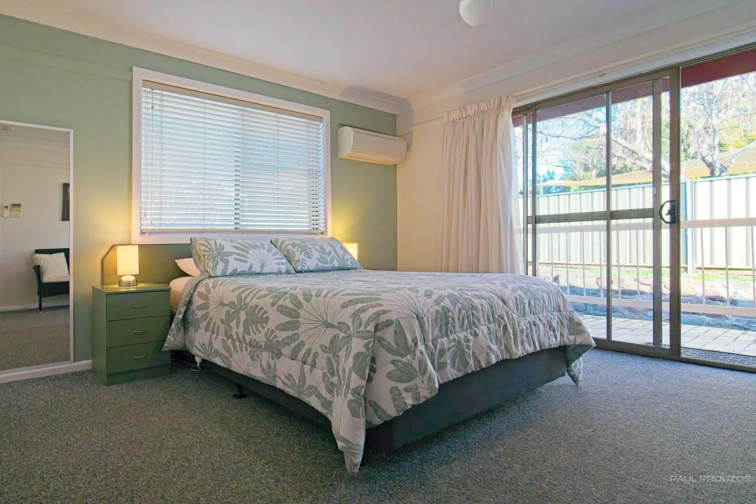 Bed in Hills of Gold Motel at Nundle