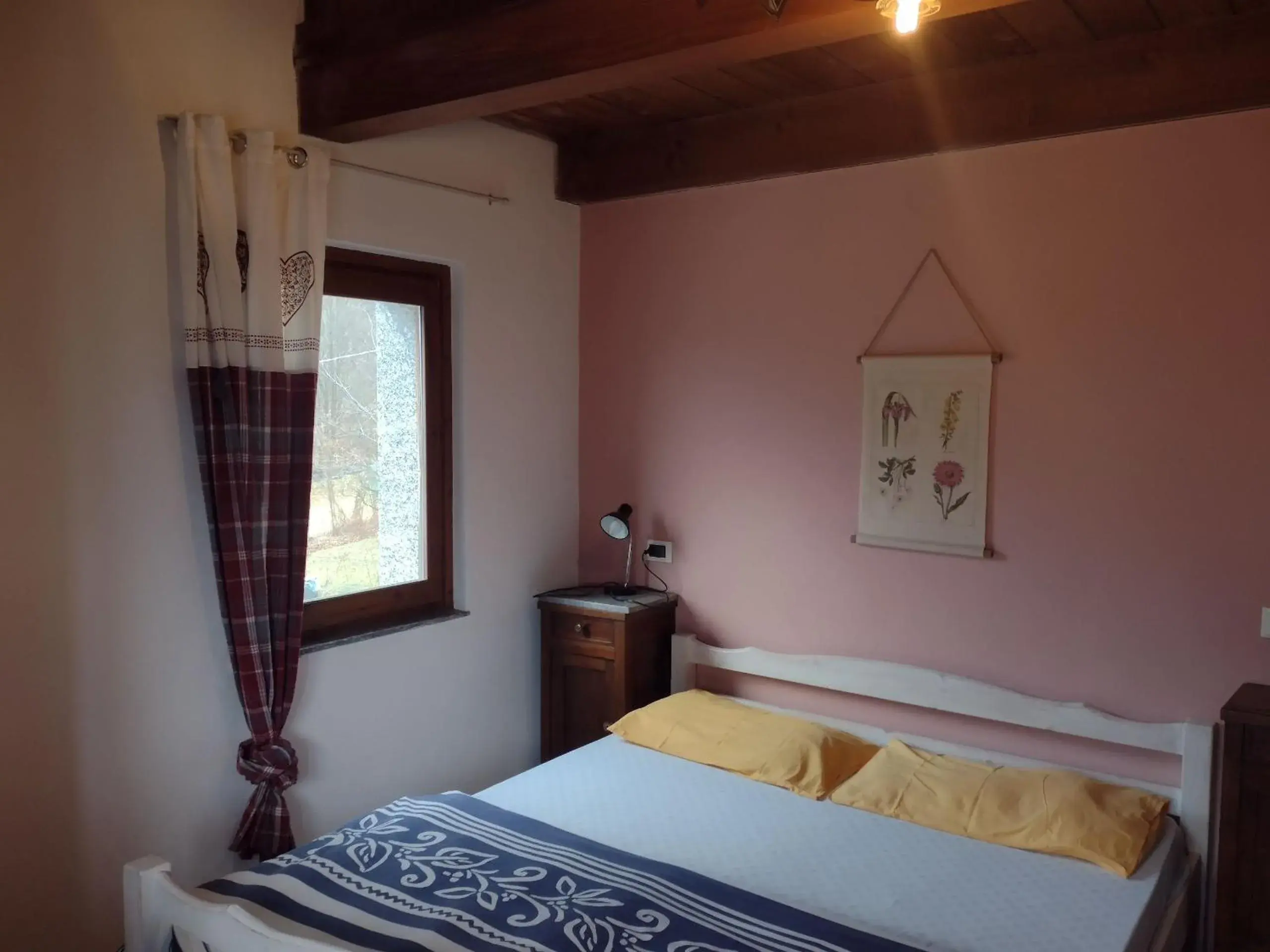 Quadruple Room with Shared Bathroom in Rifugio Monte Zeus Quadruple Room with Shared Bathroom in Rifugio Monte Zeus