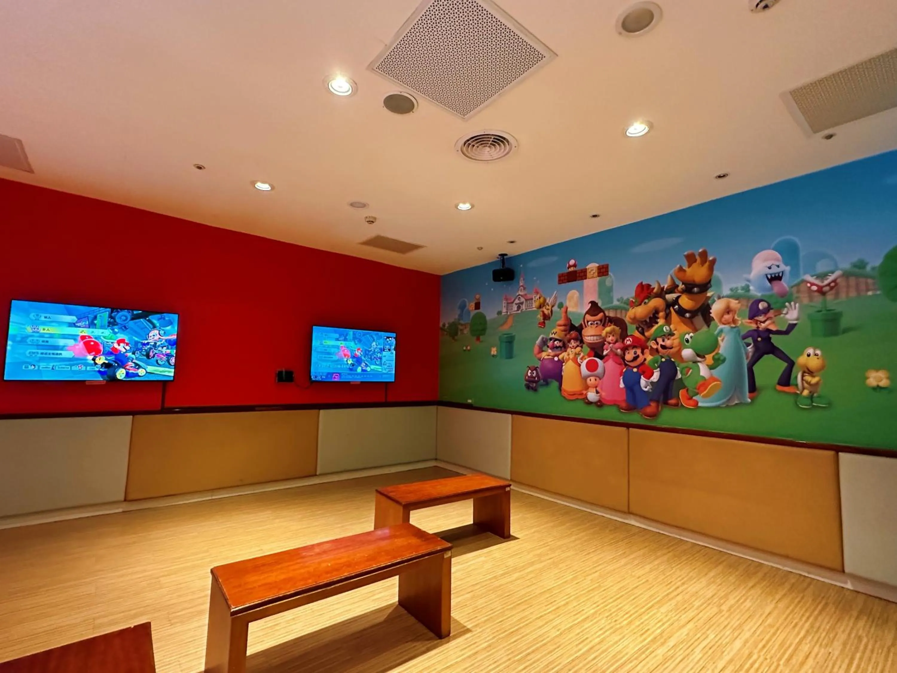 Children play ground in Aspire Resort