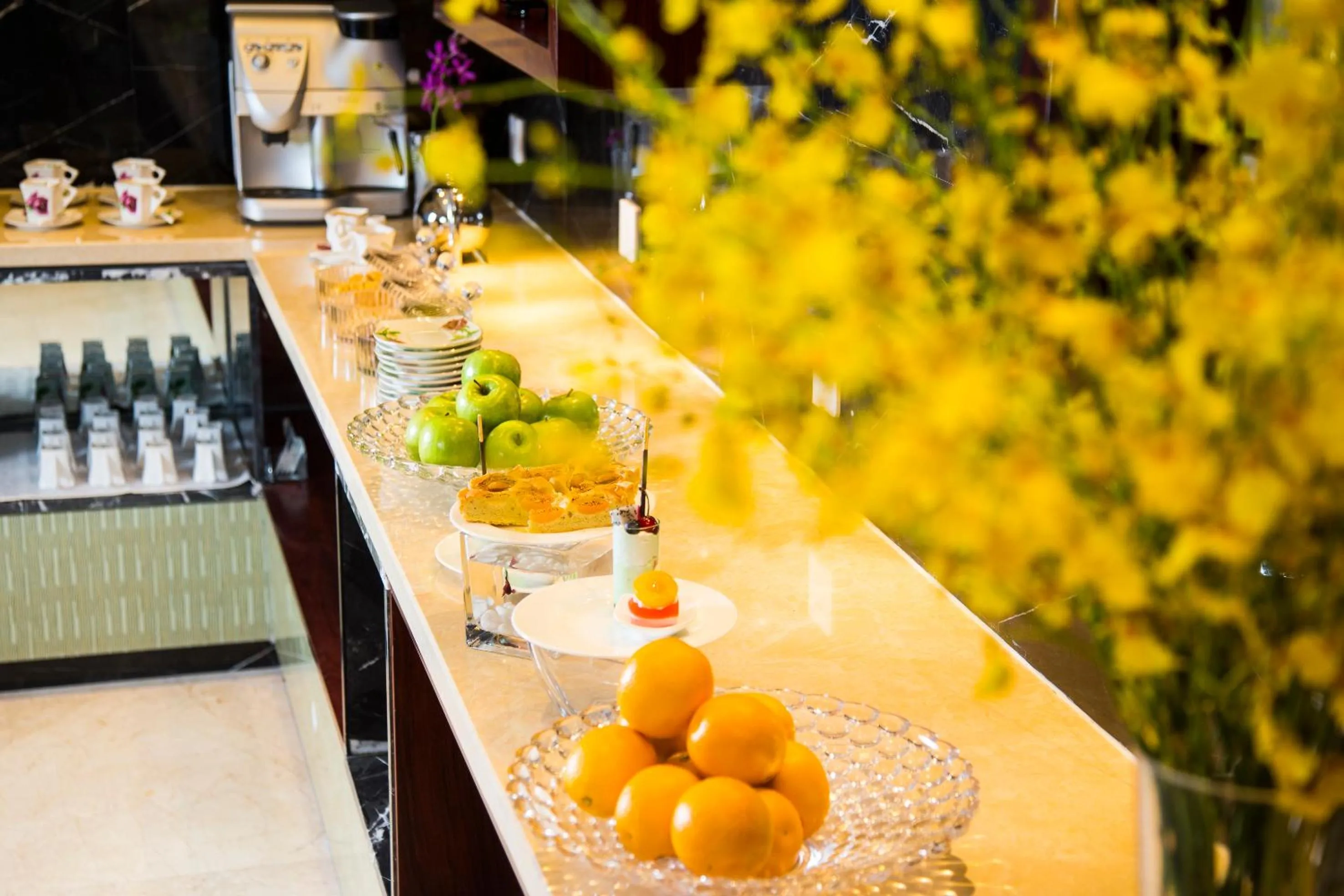 Food and drinks in Huachen International Hotel