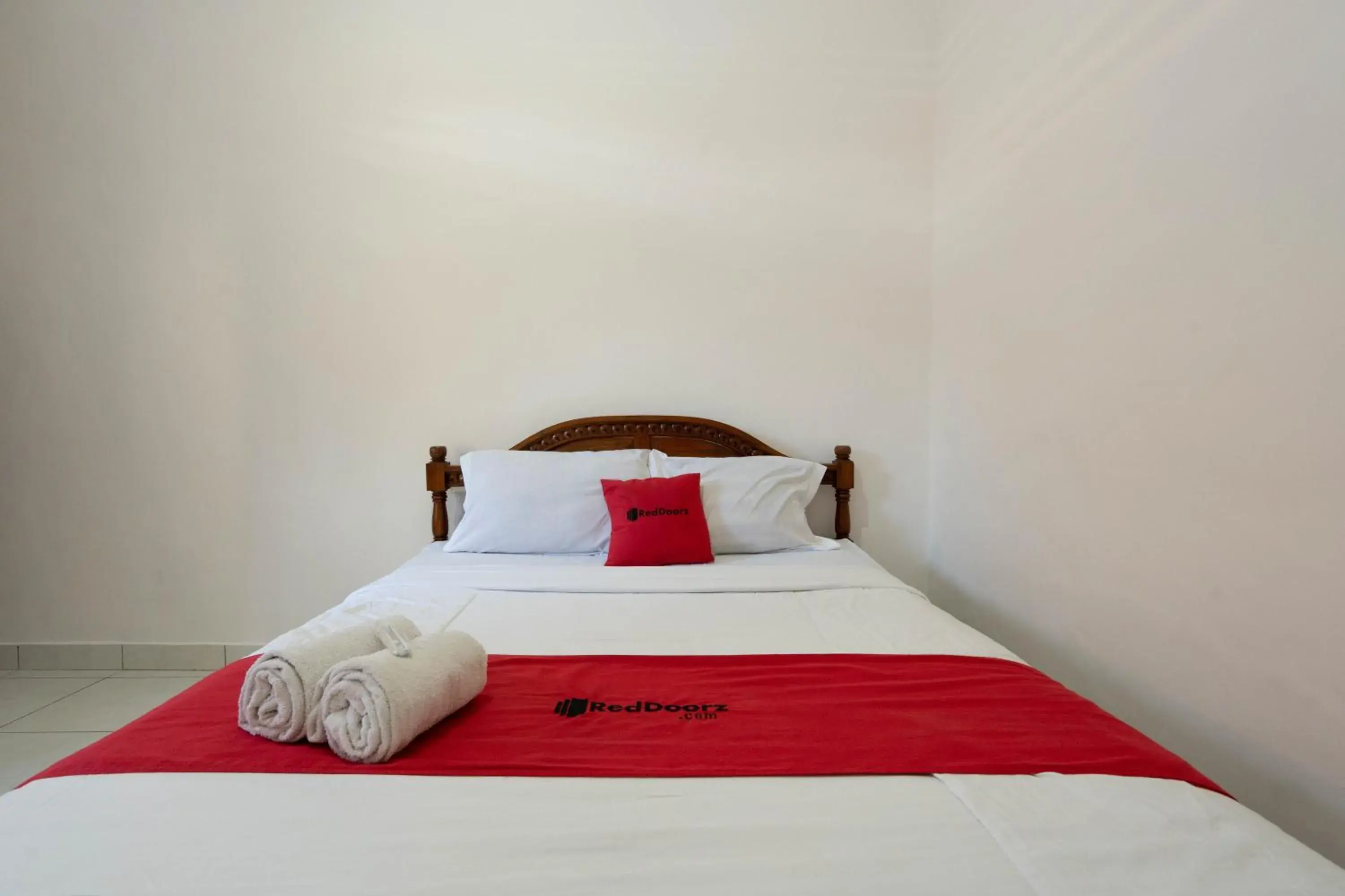 Bedroom, Bed in RedDoorz near Buleleng Harbour 2 Bedroom, Bed in RedDoorz near Buleleng Harbour 2