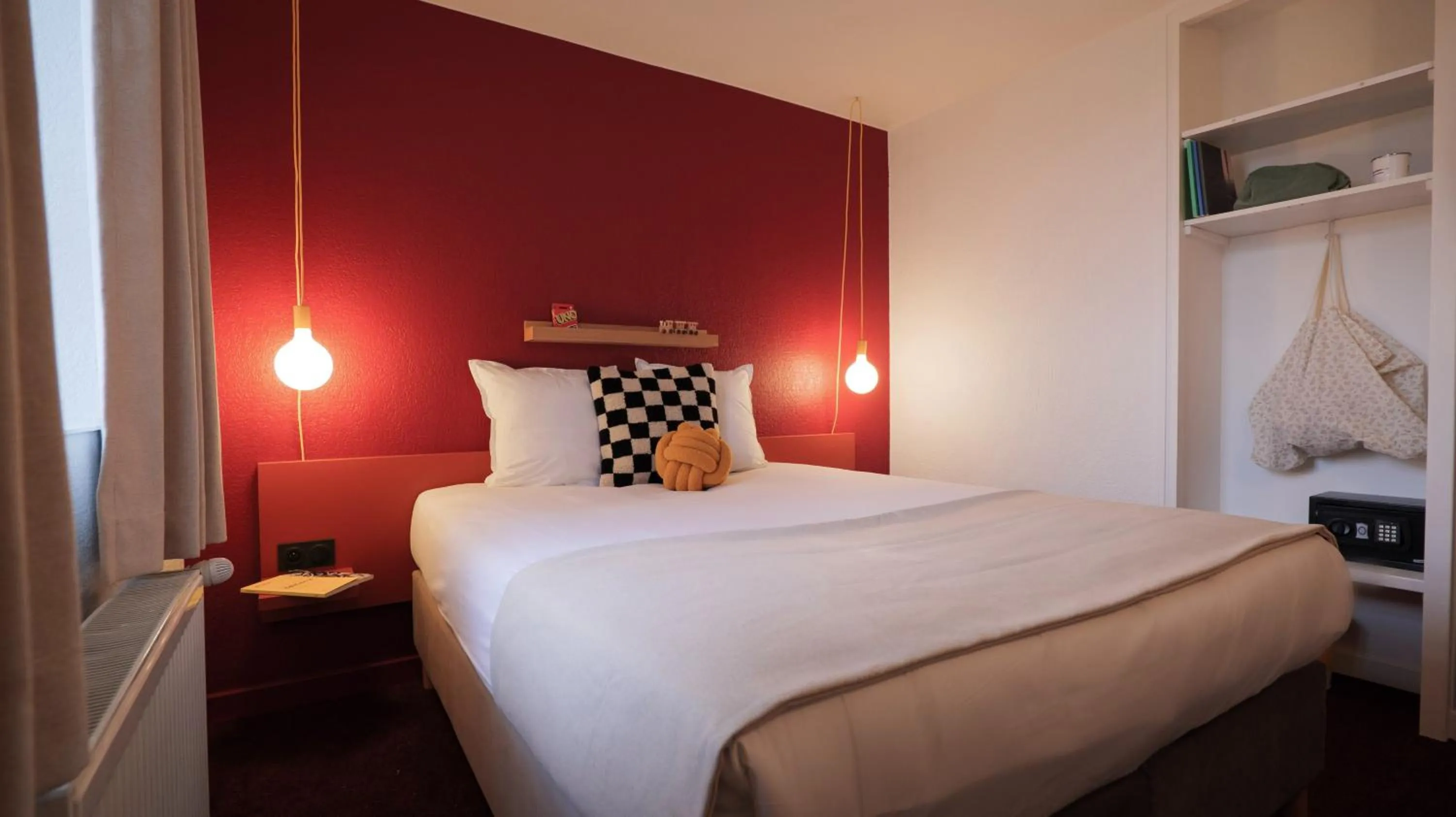 Photo of the whole room, Bed in PlanB - Living Saint-Gervais - 250m des Remontées Mécaniques