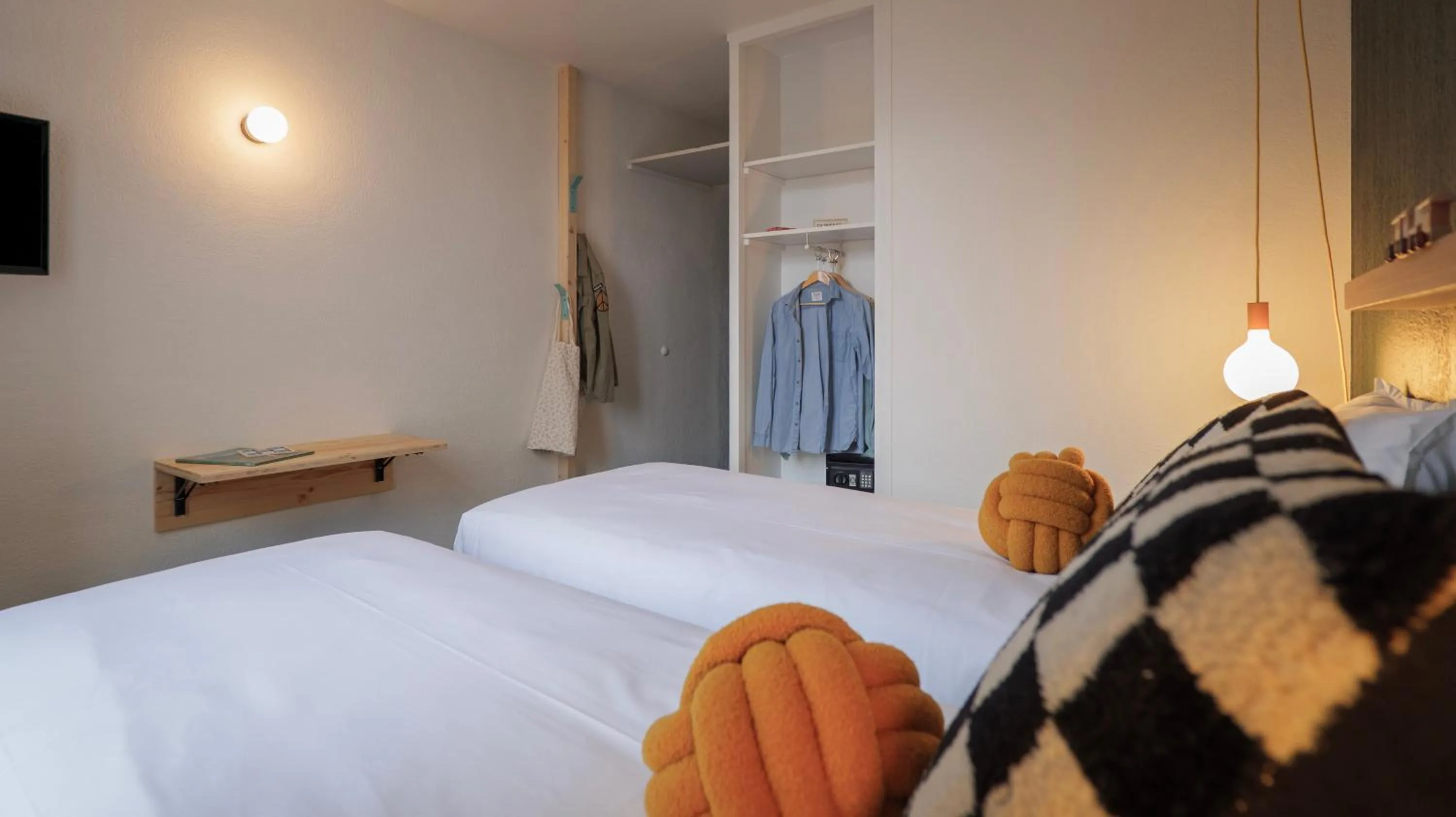 Bed in PlanB - Living Saint-Gervais