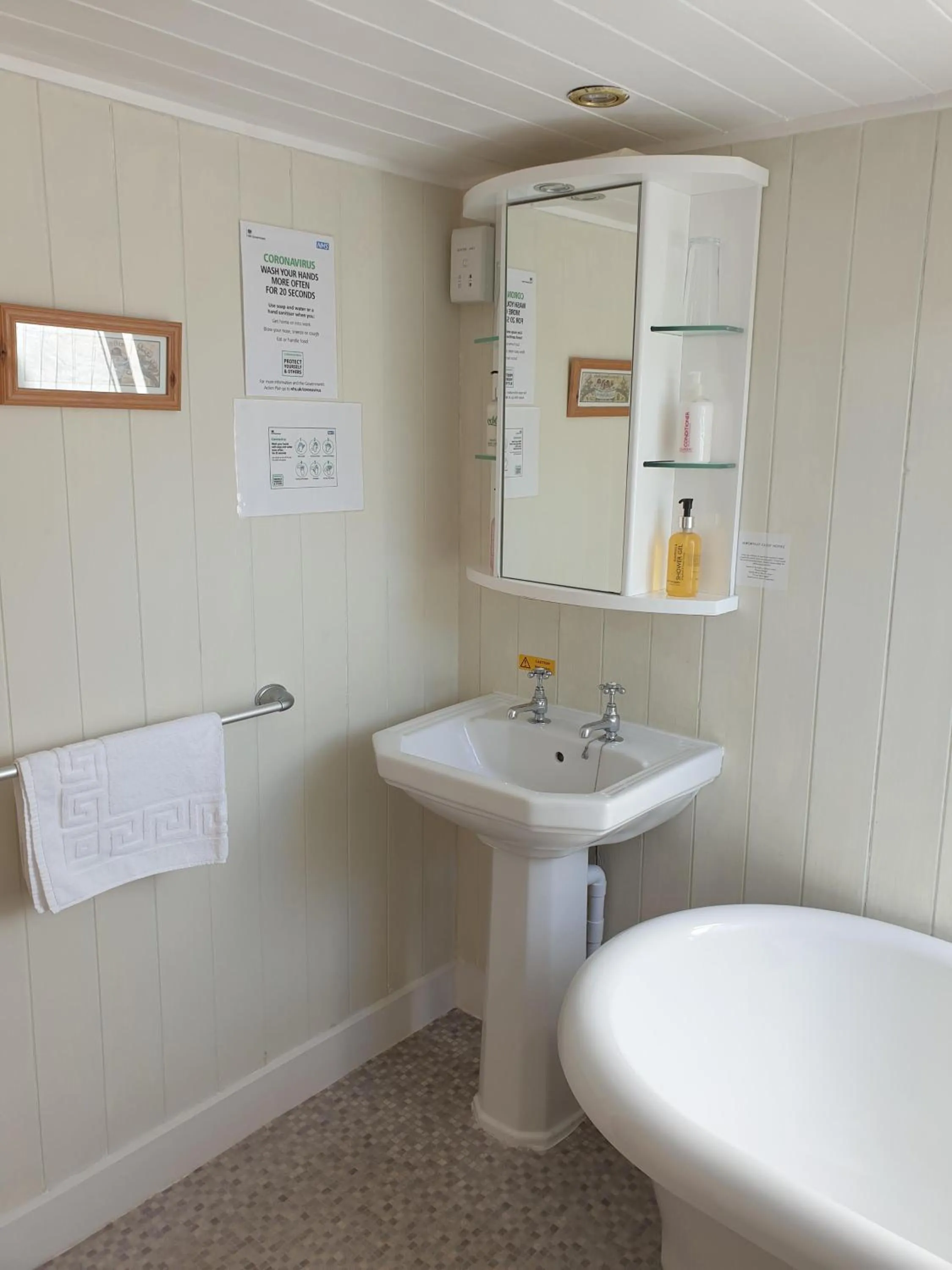 Bathroom in St Vincent Guest House