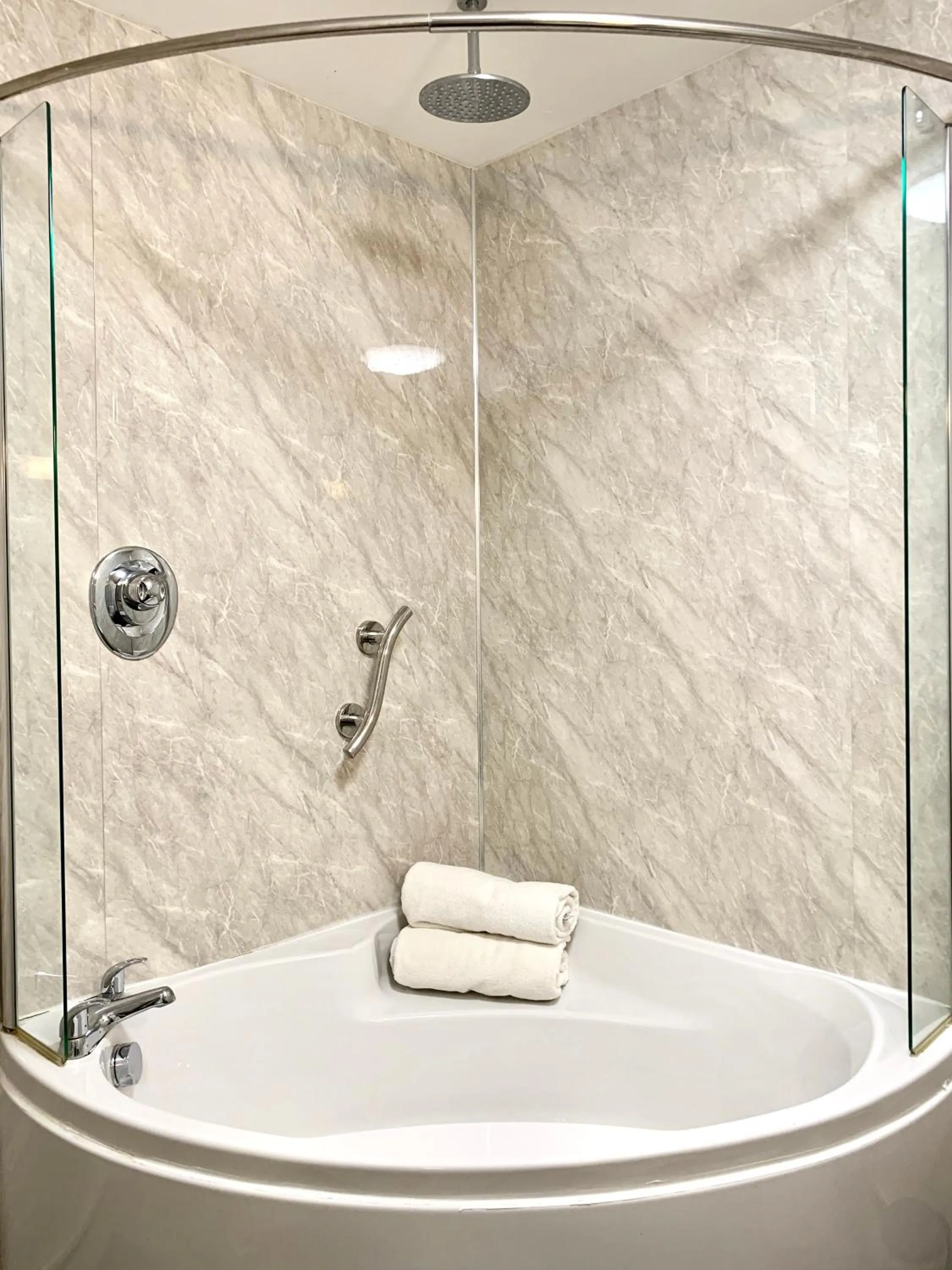 Bathroom in Salt on the Harbour