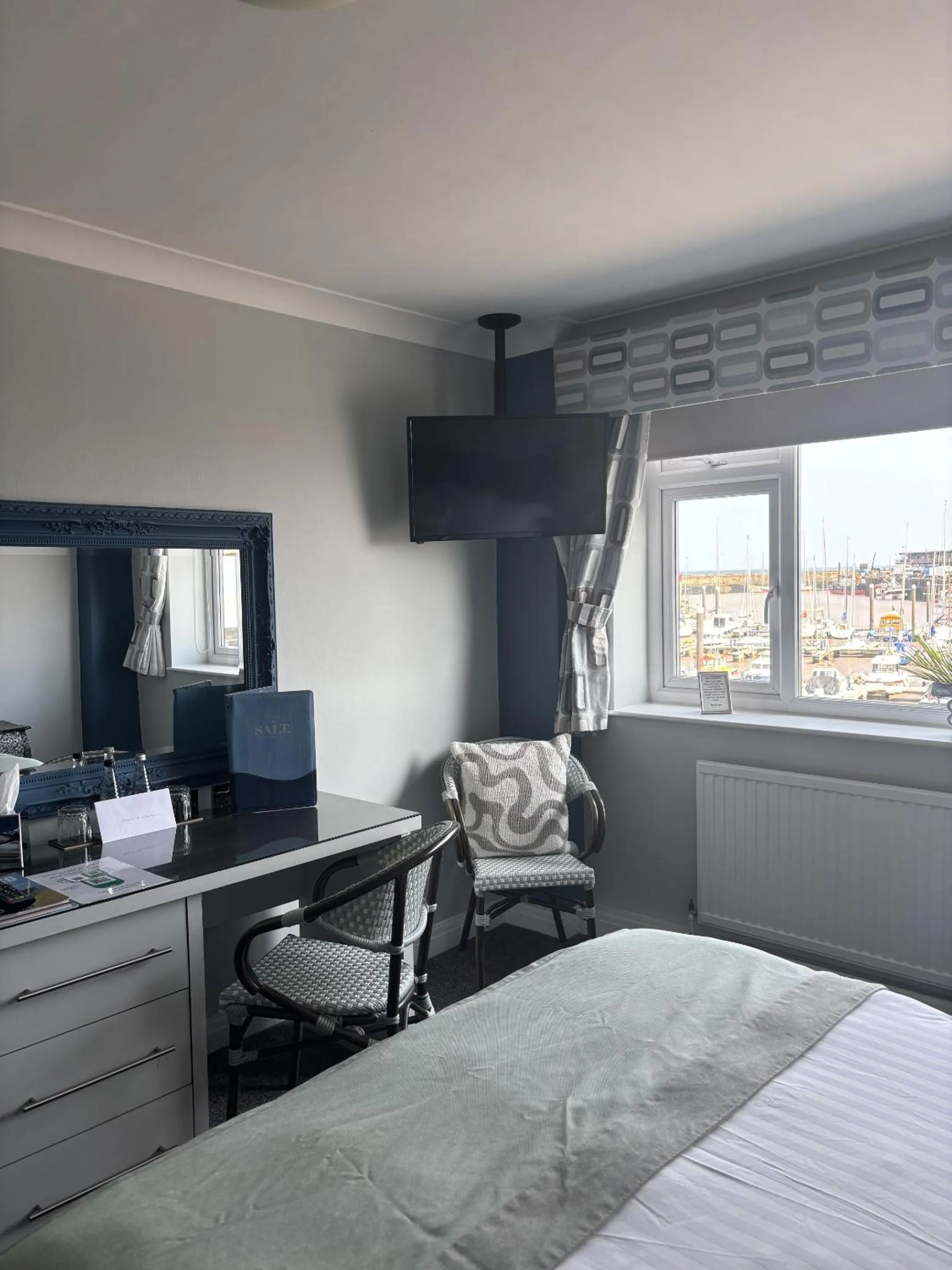 Bedroom, Bed in Salt on the Harbour