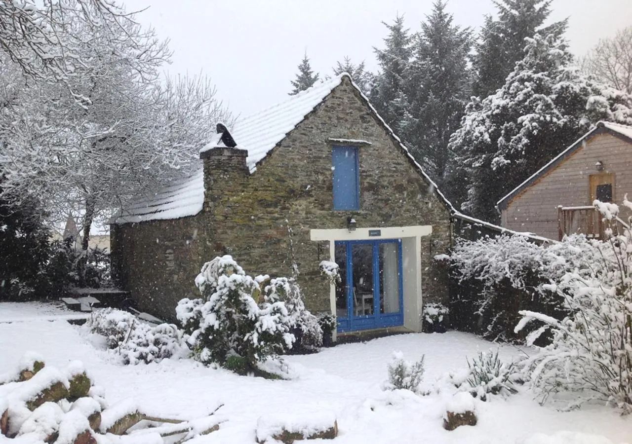 Hayloft at Kergudon Gîtes, Couples' gîte with pool
