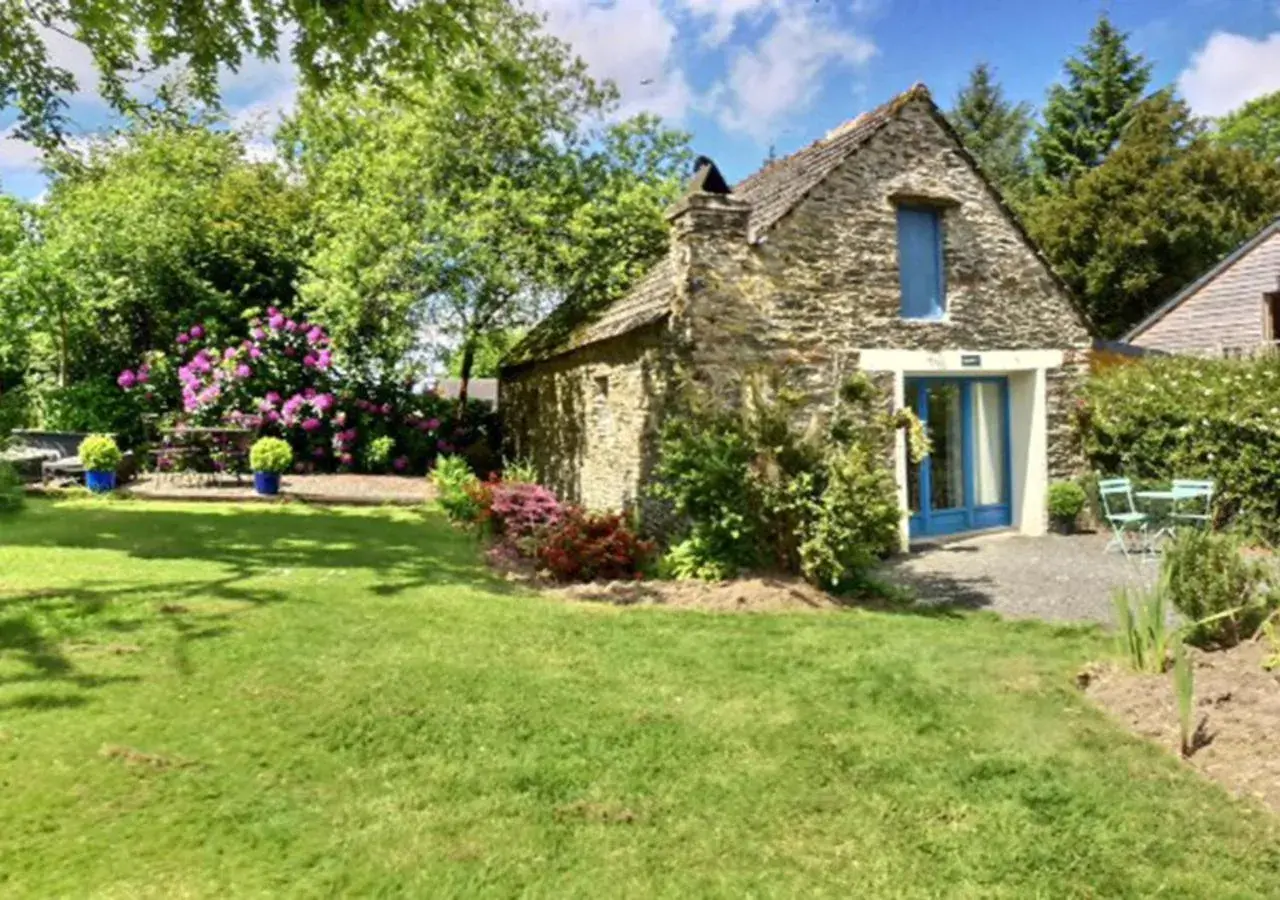 Hayloft at Kergudon Gîtes, Couples' gîte with pool Hayloft at Kergudon Gîtes, Couples' gîte with pool