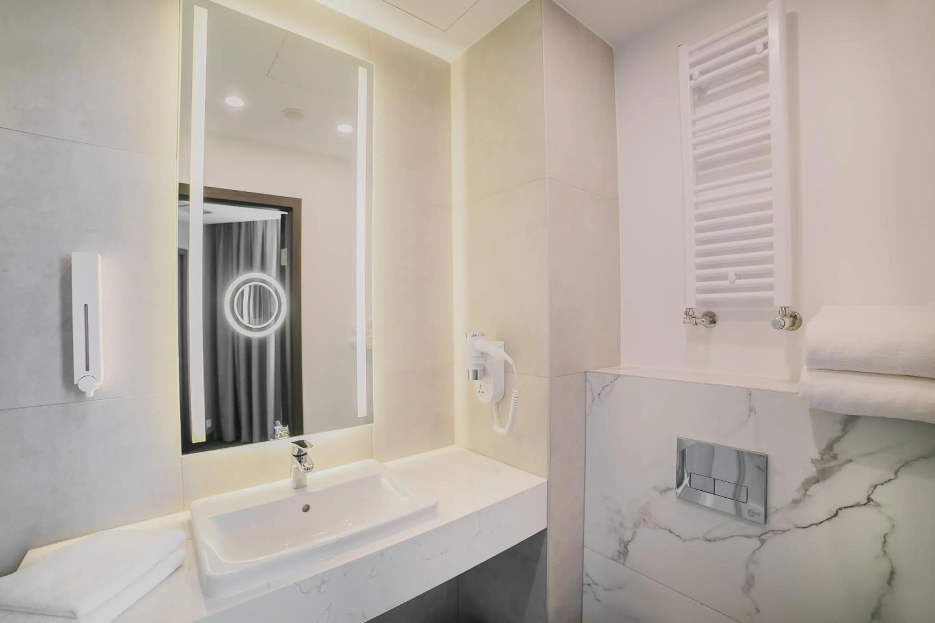 Bathroom in B&B HOTEL Warsaw East