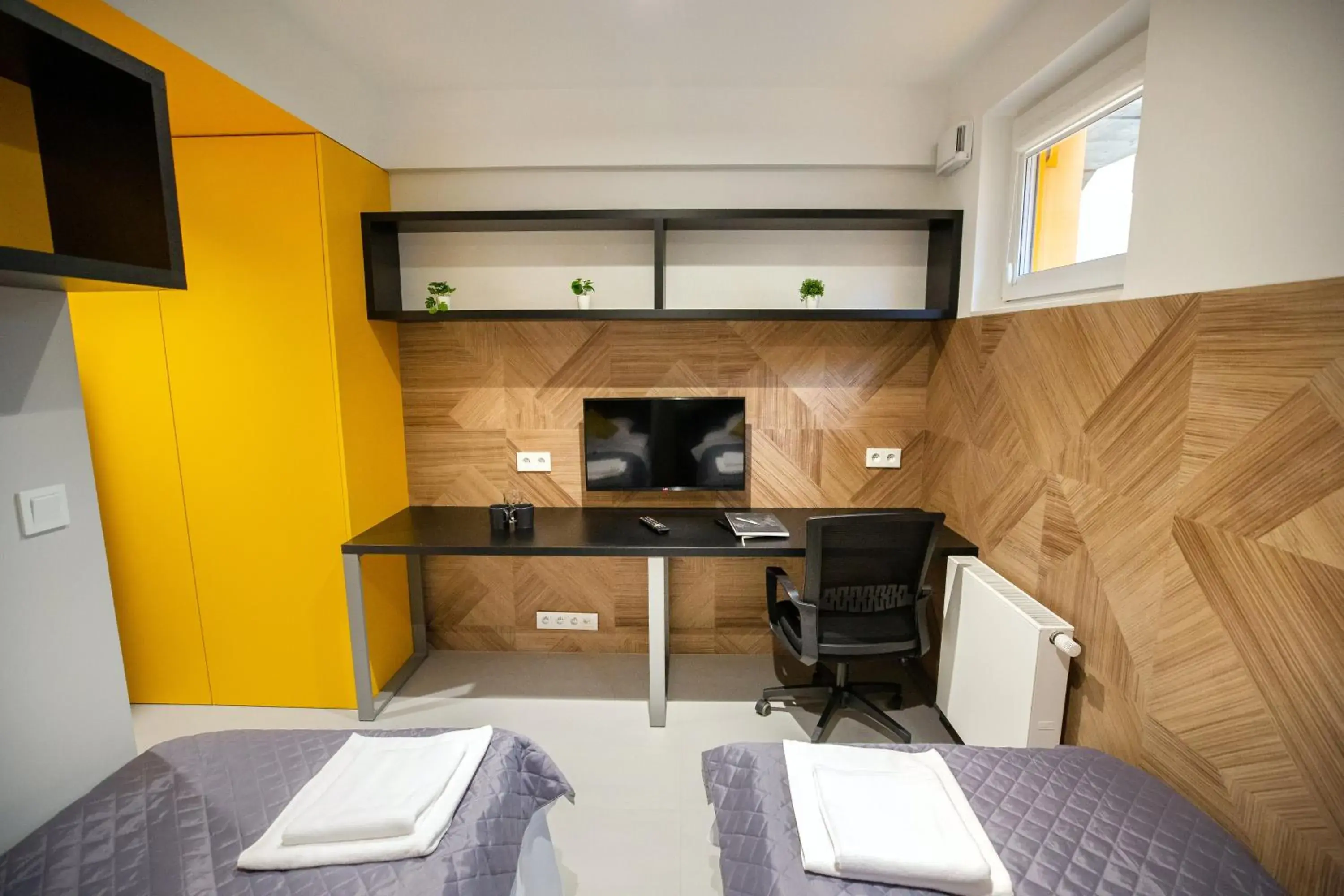 Economy Twin Room in iroom Economy Twin Room in iroom