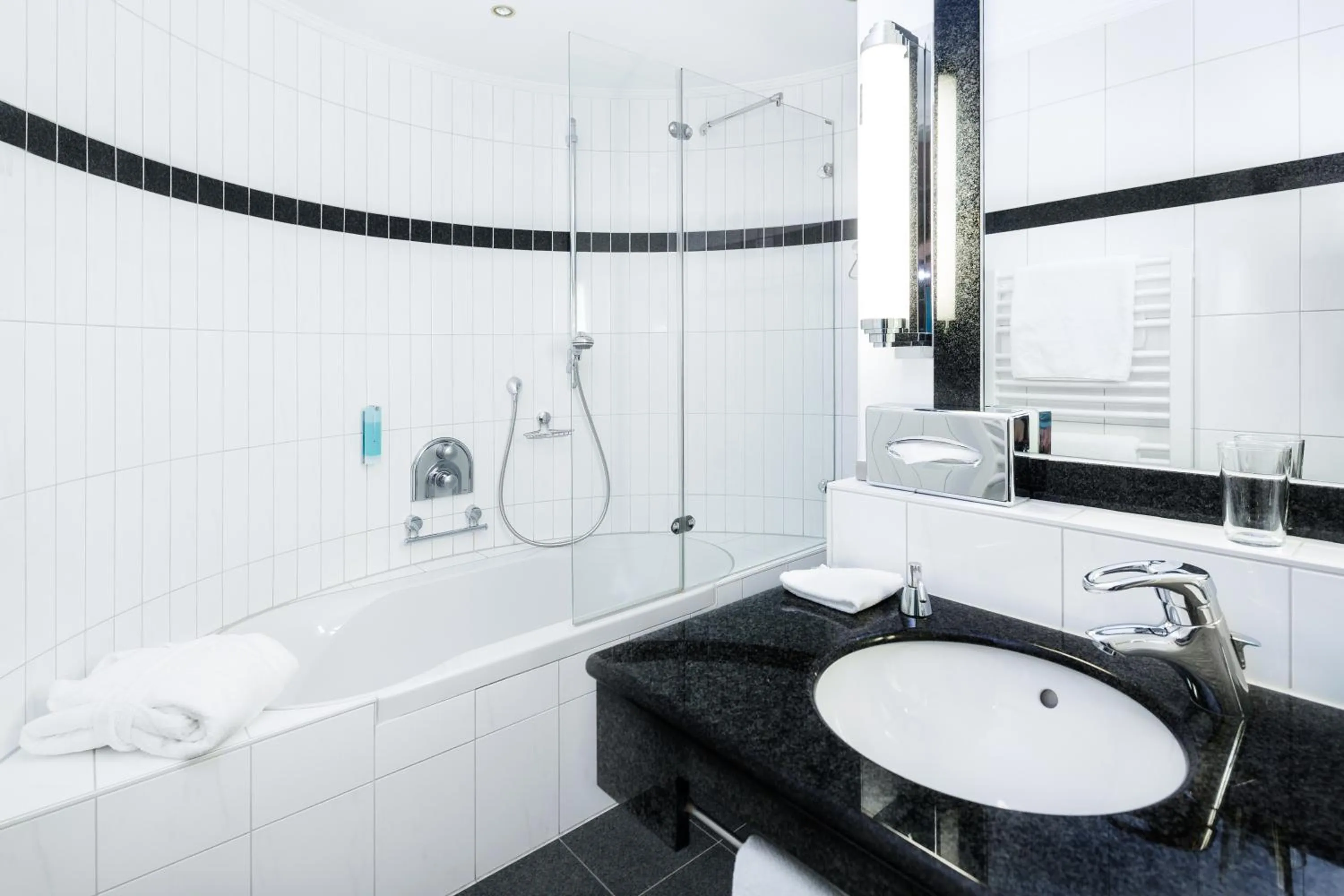 Photo of the whole room in Hotel Villa Marburg im Park