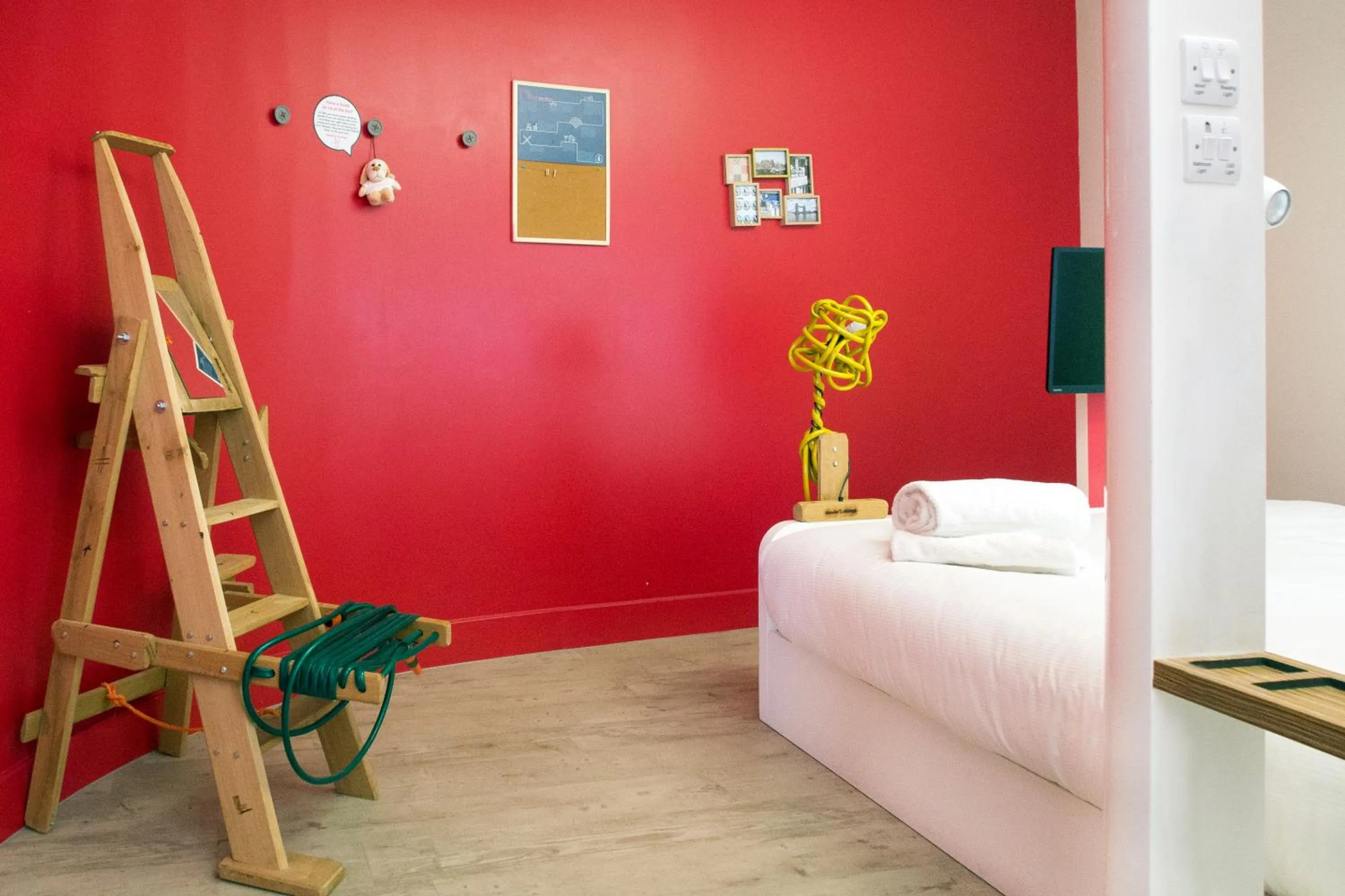 Decorative detail, Bed in The Corner London City