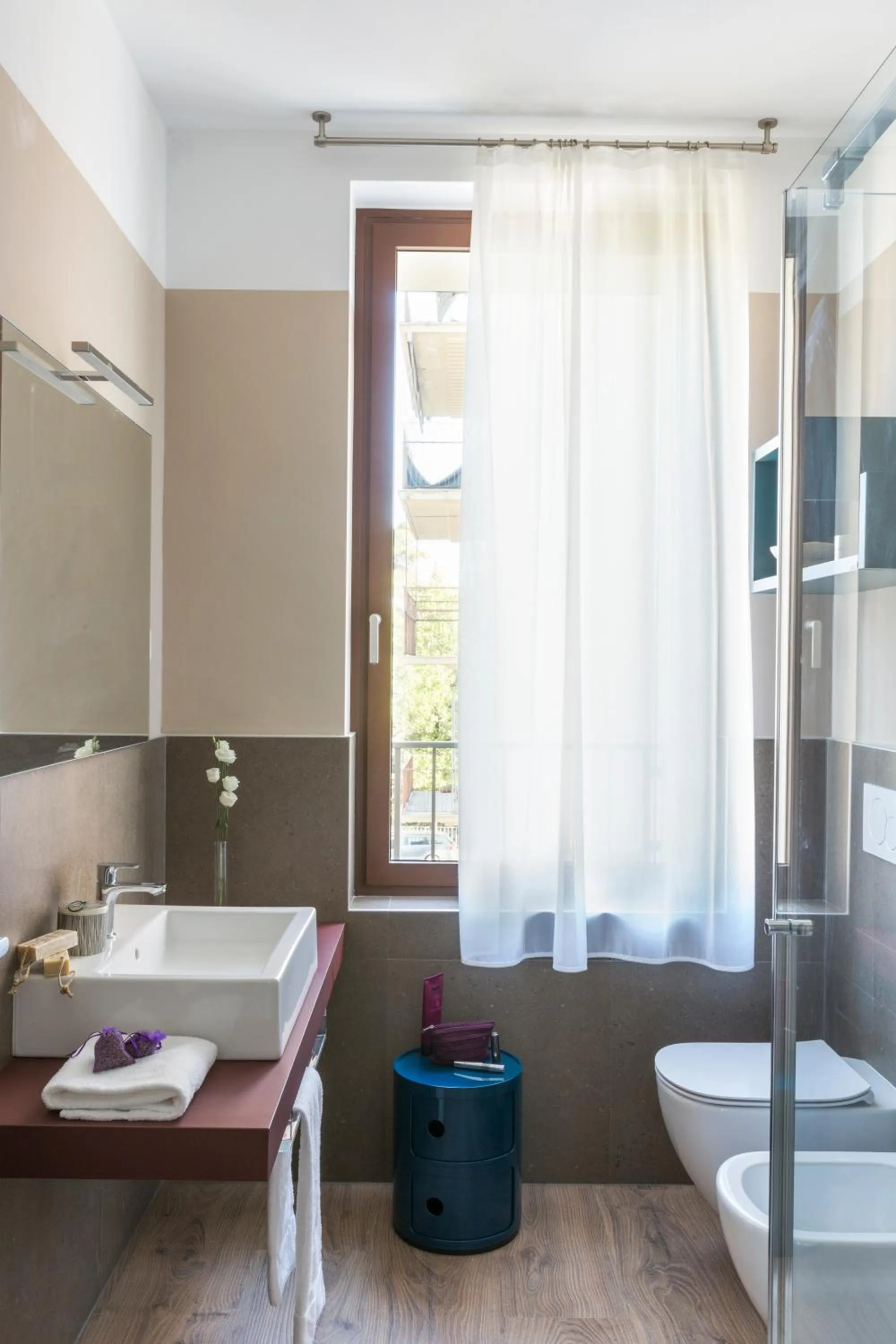 Shower in San Leonardo Suites