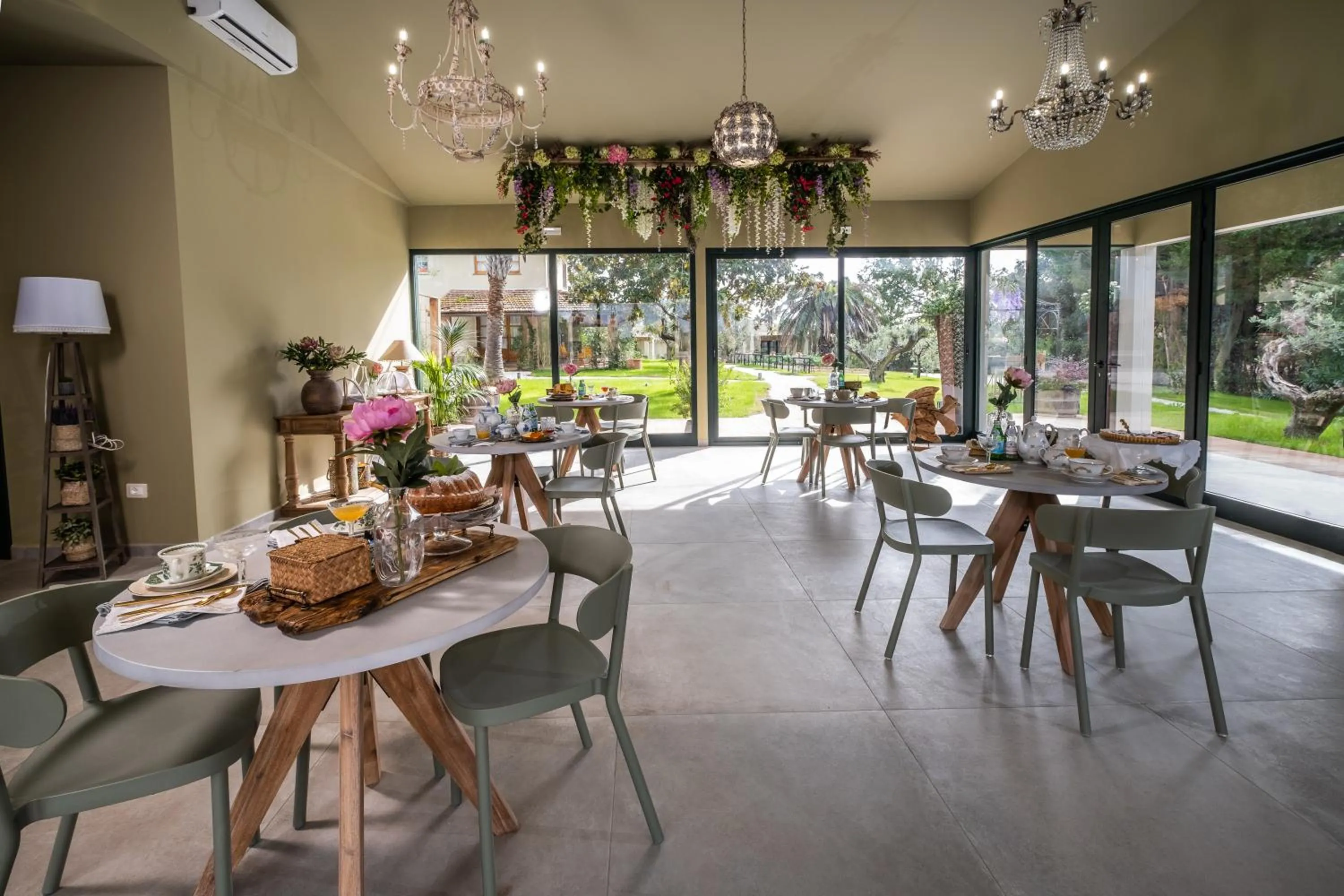 Restaurant/places to eat in Relais San Baio