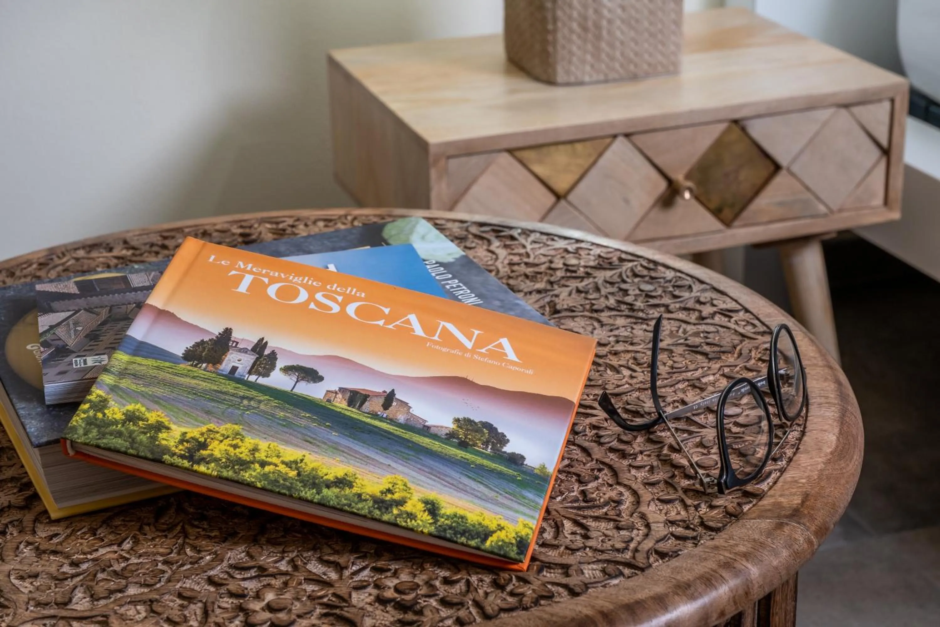 Decorative detail in Relais San Baio