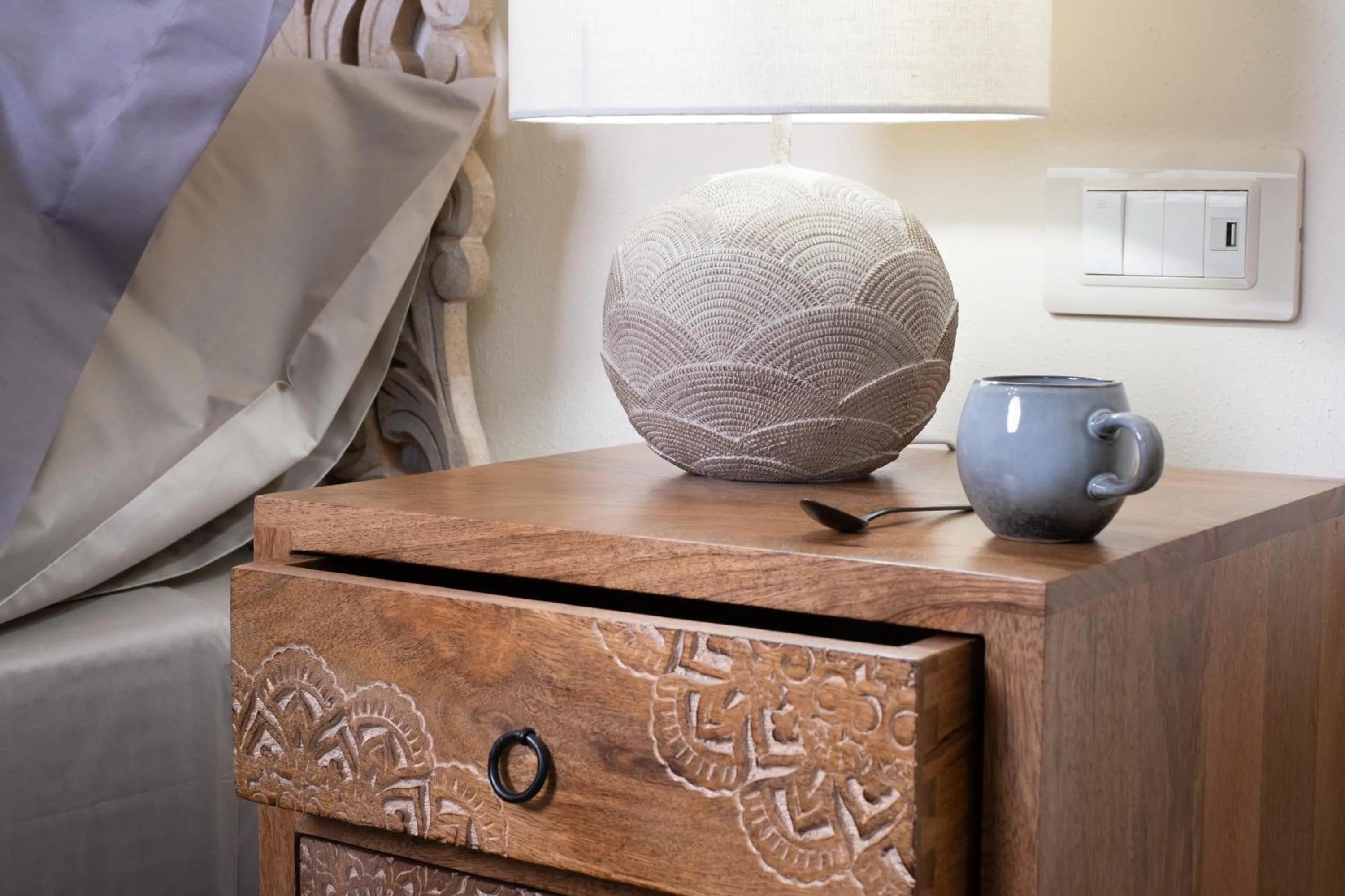 Decorative detail in Relais San Baio