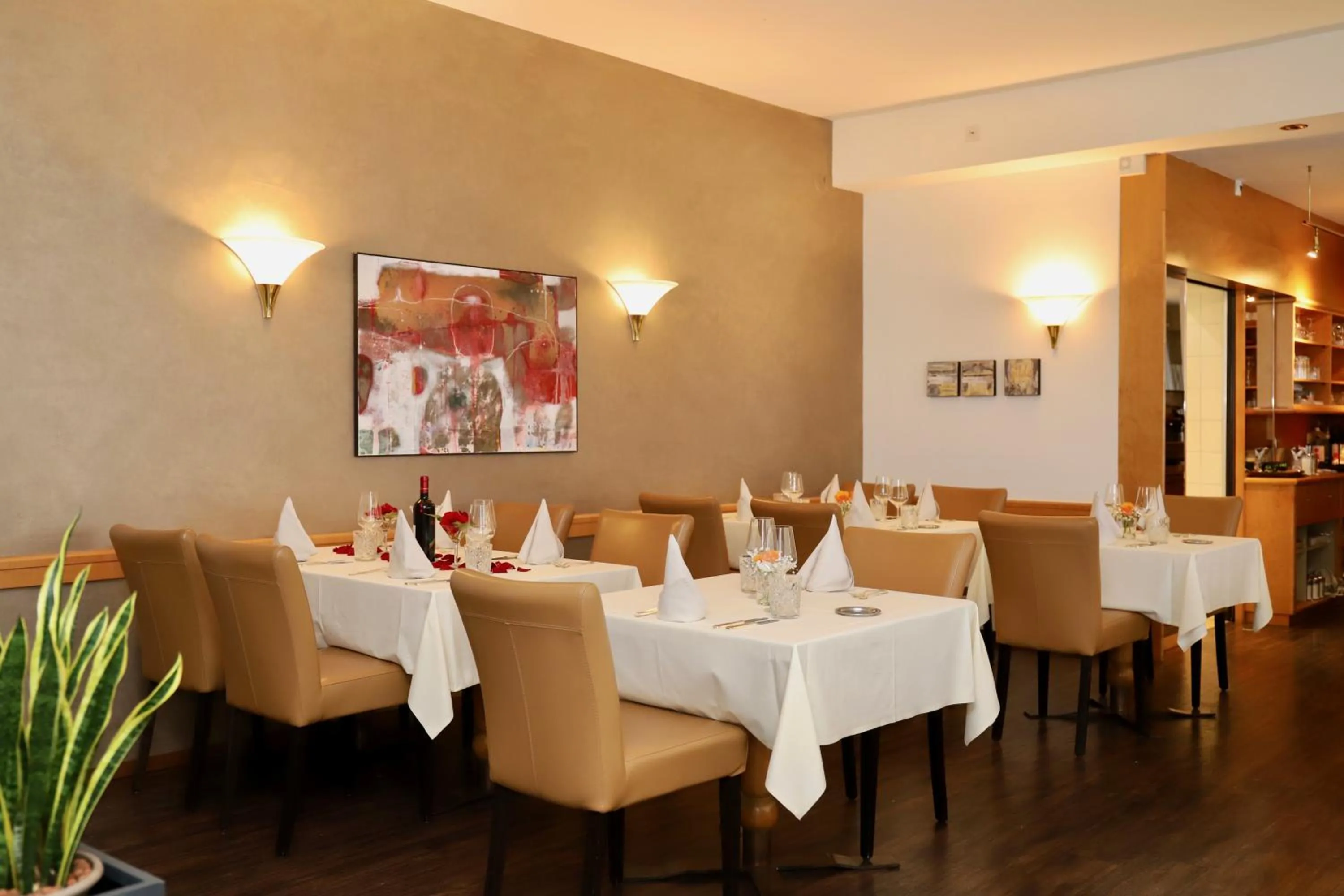 Restaurant/places to eat in Hotel Arancio