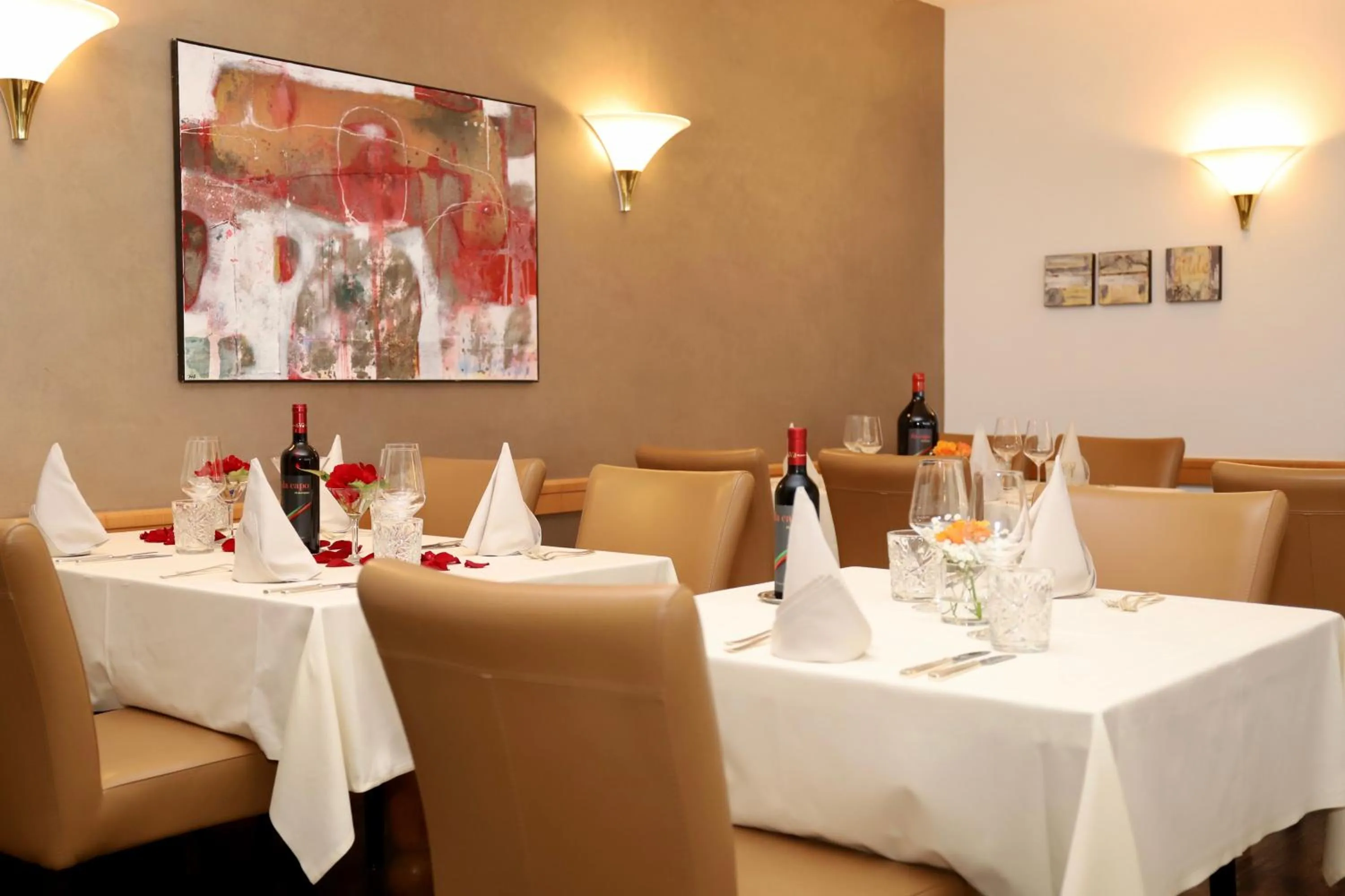 Restaurant/places to eat in Hotel Arancio