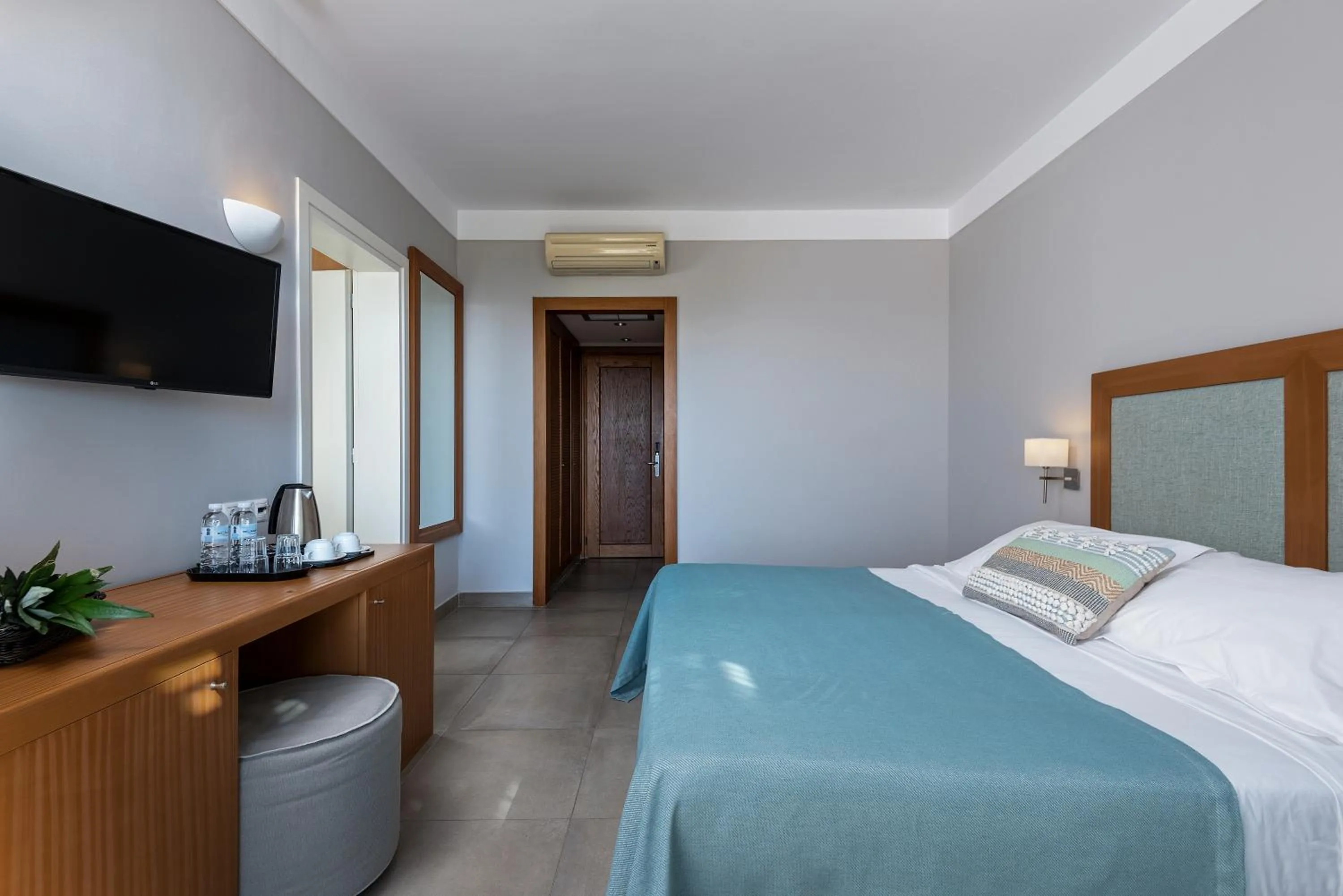 Photo of the whole room, Bed in Atlantica Beach Resort Kos