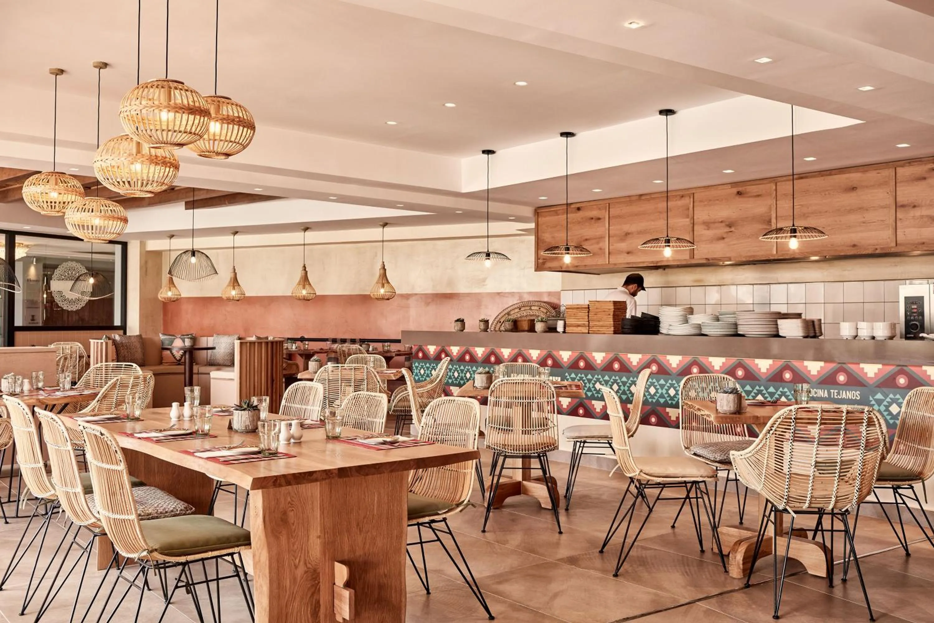 Restaurant/places to eat in Atlantica Caldera Palace