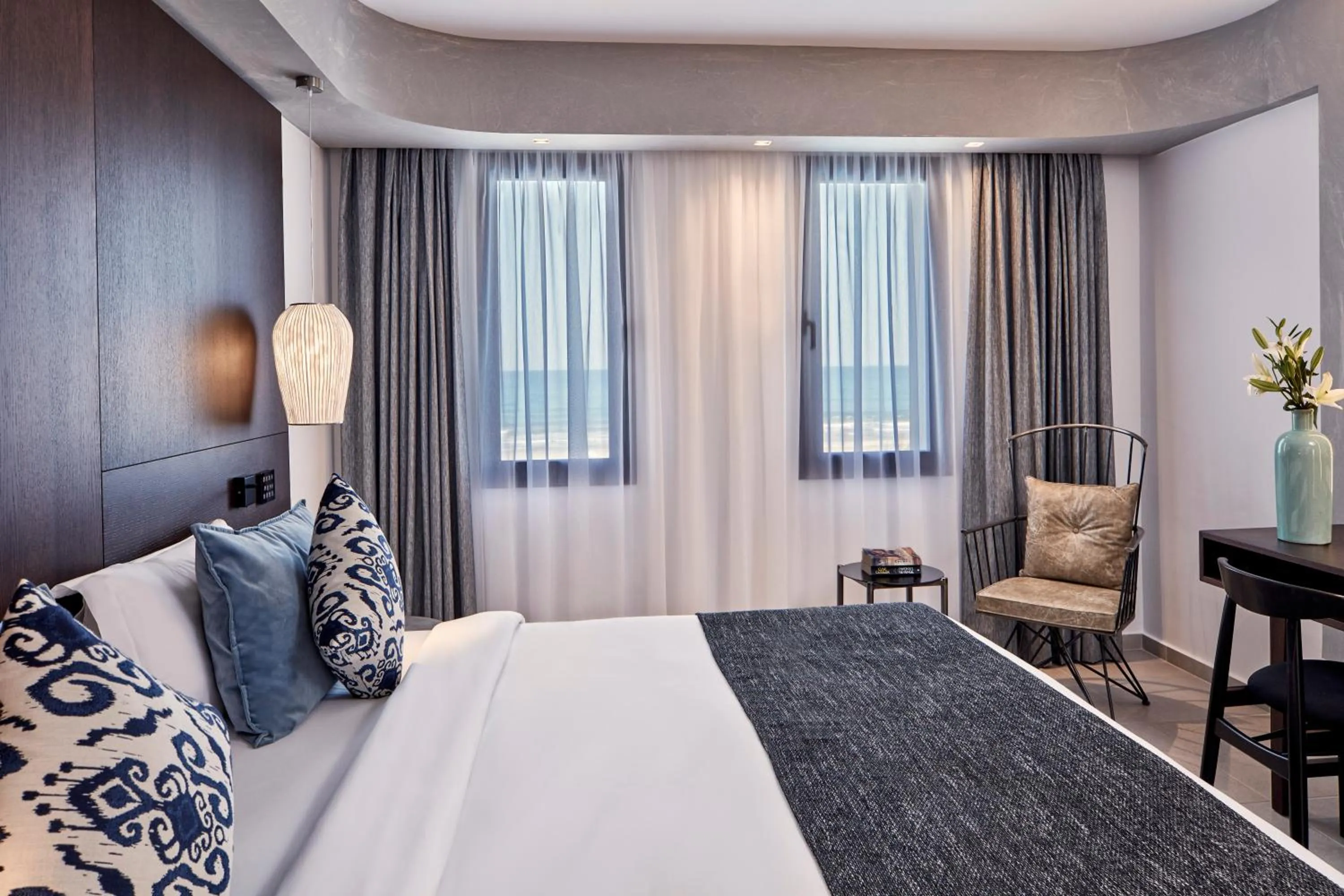 Bed in Atlantica Caldera Palace