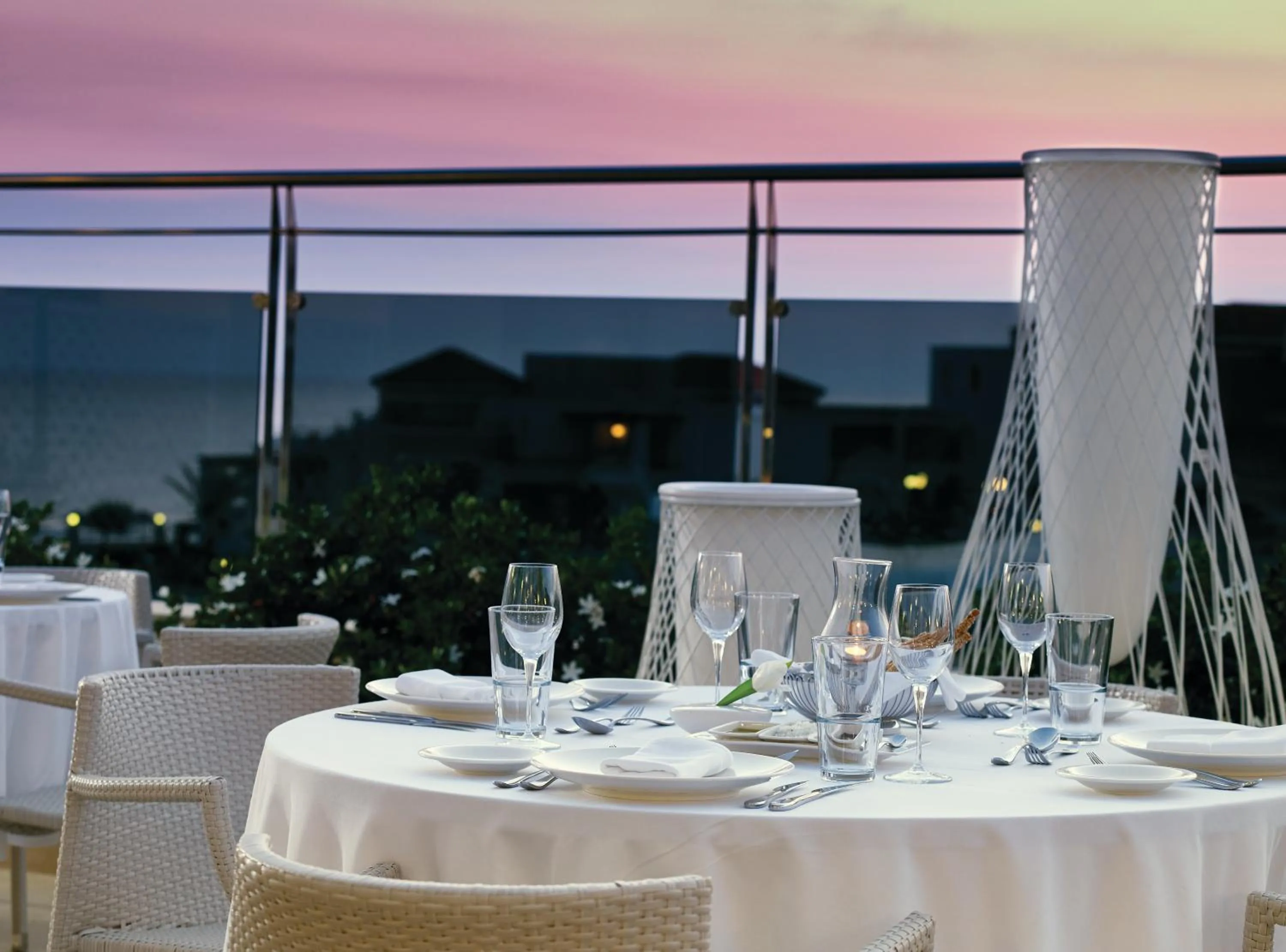 Restaurant/places to eat in Atlantica Caldera Palace