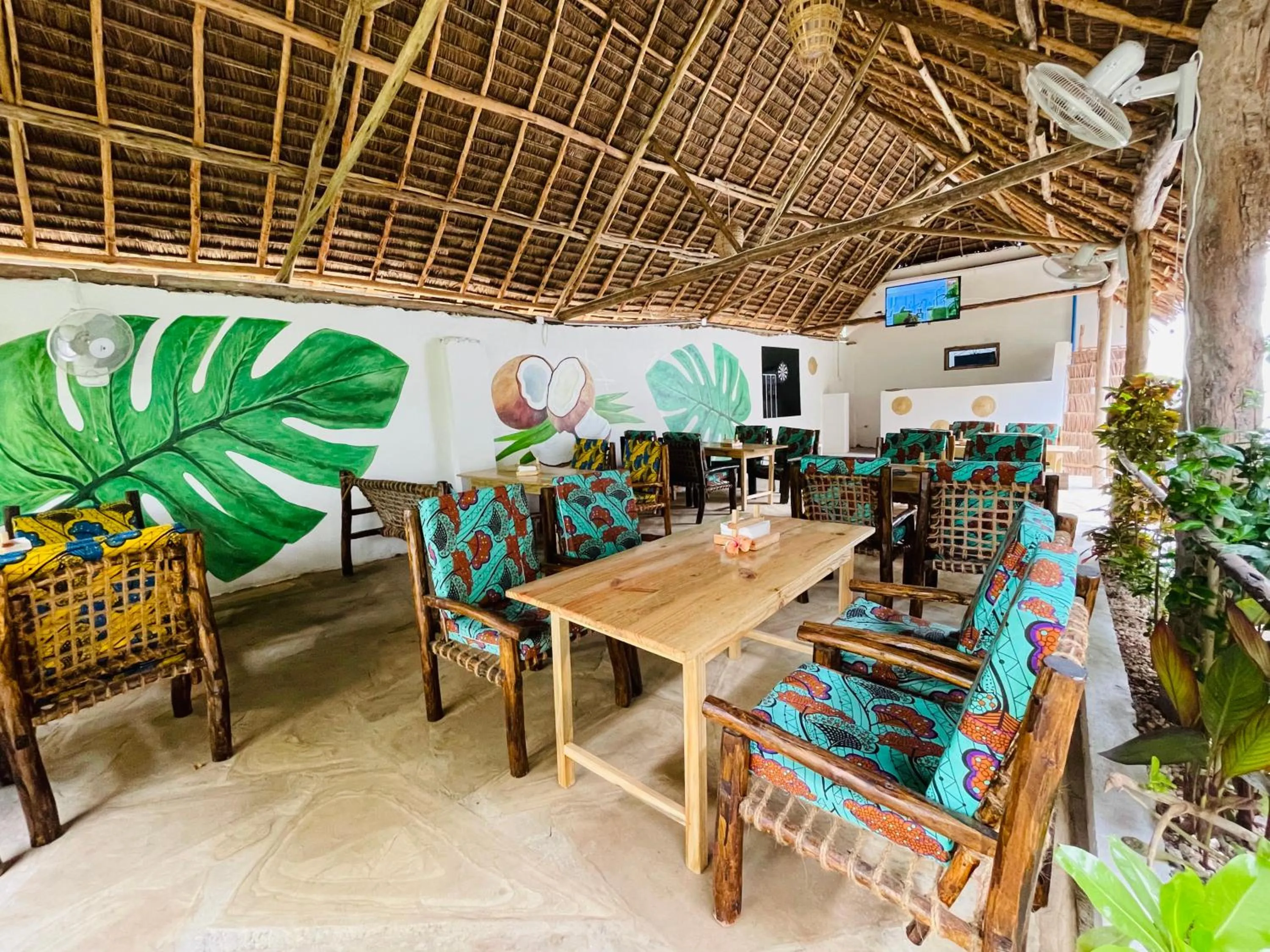 Restaurant/places to eat in Max Hotel Nungwi