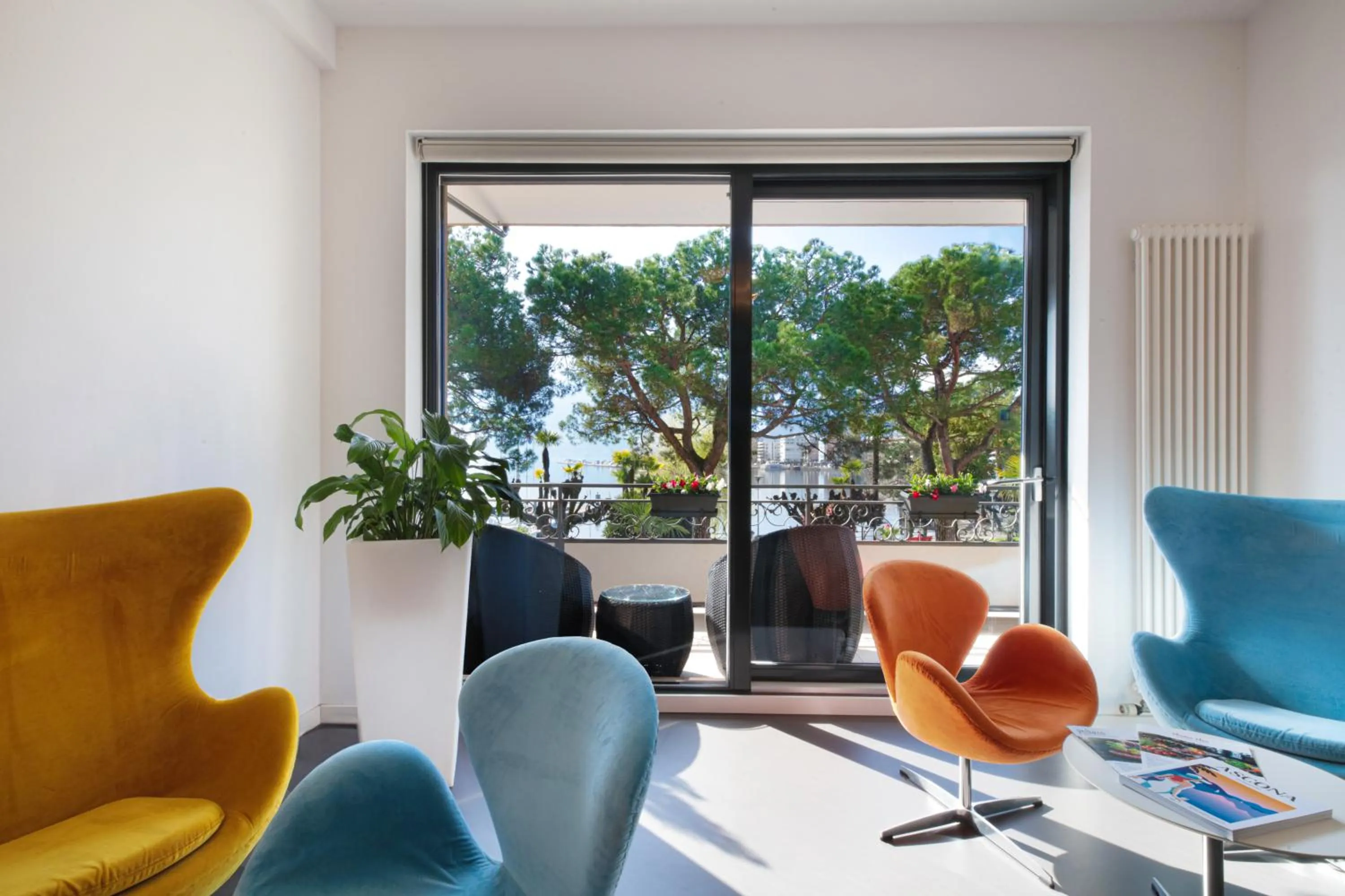 Seating area in Hotel Geranio Au Lac
