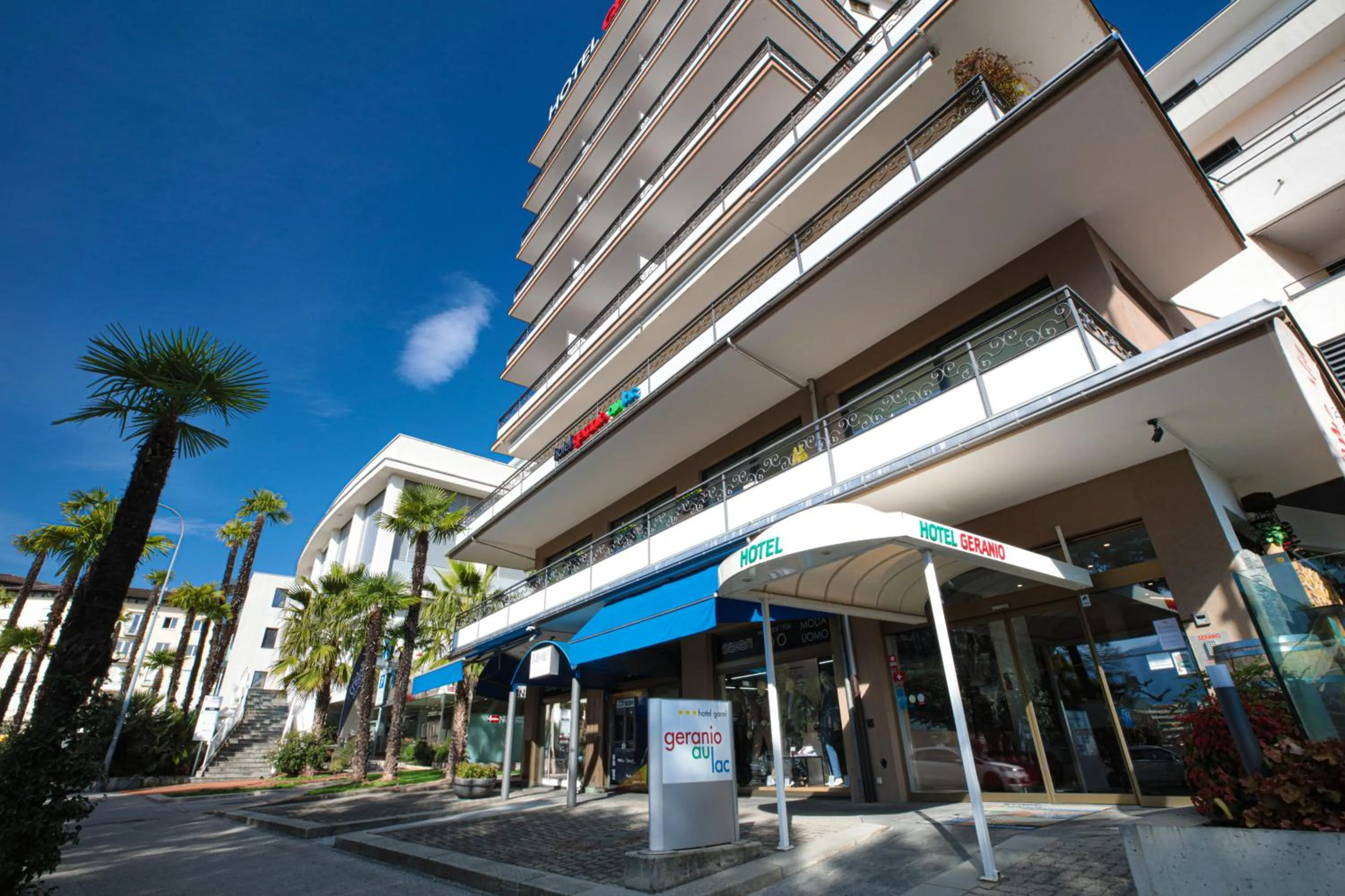 Property building in Hotel Geranio Au Lac