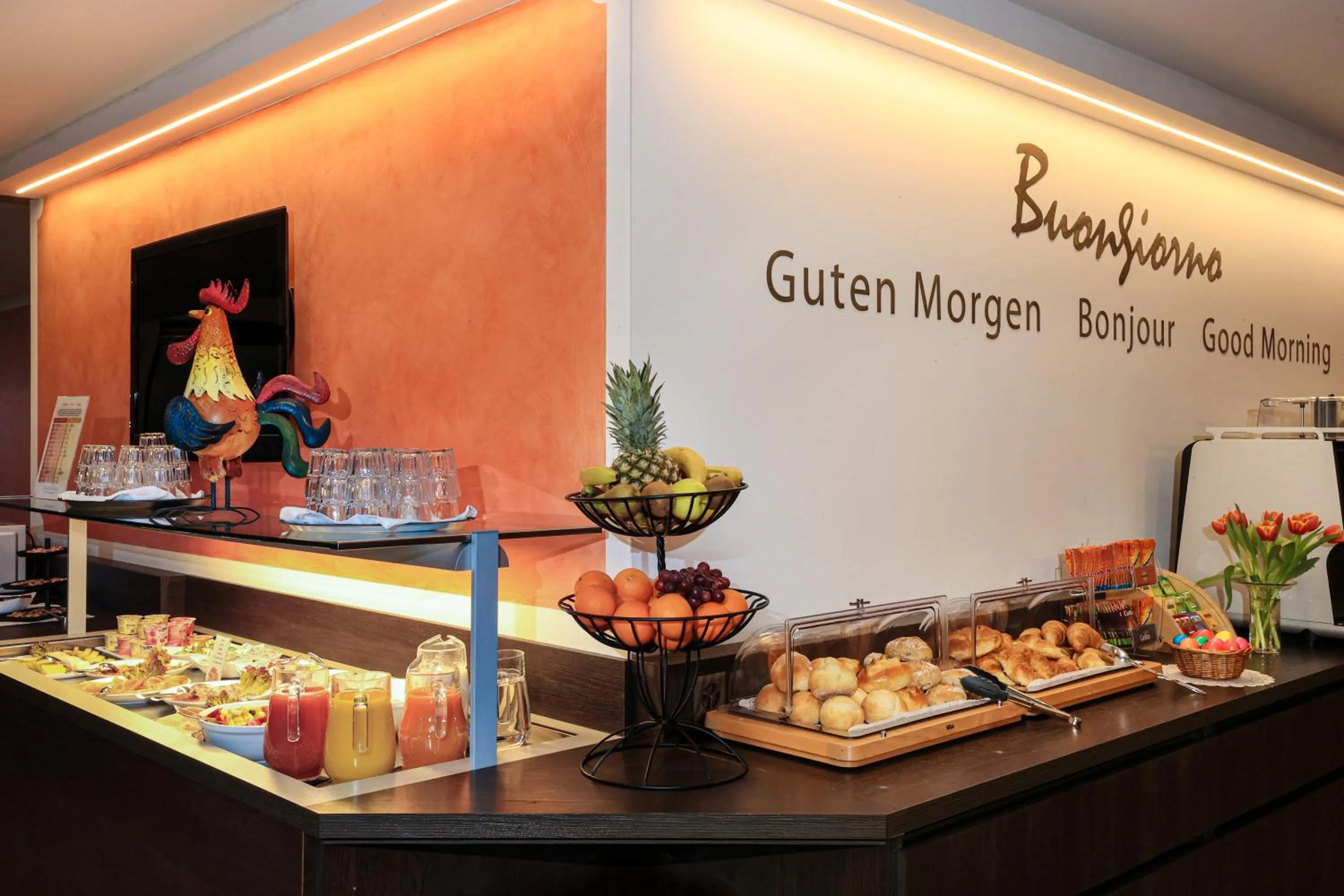 Food and drinks in Hotel Geranio Au Lac