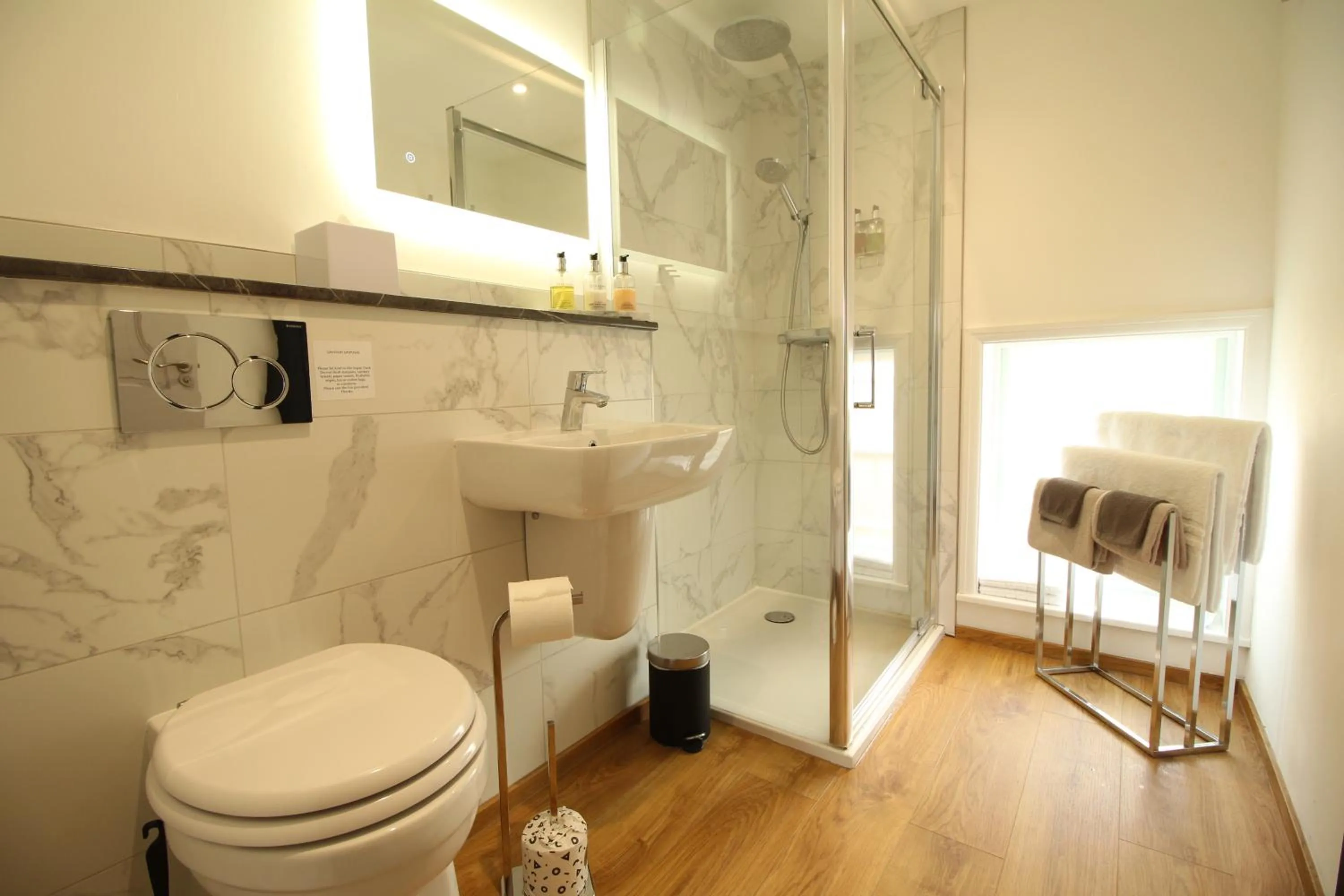 Bathroom in Number 8