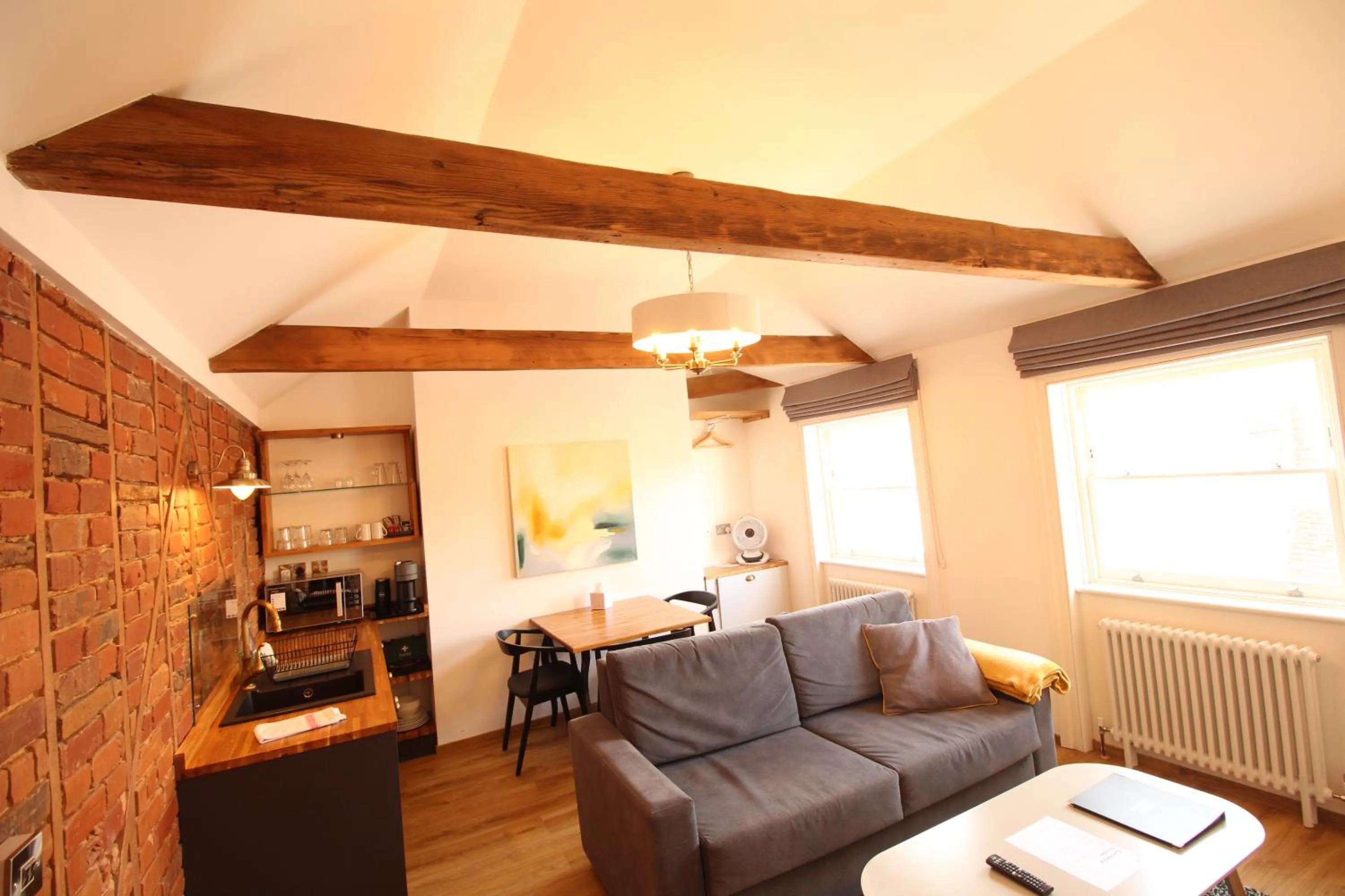 Coffee/tea facilities in Number 8