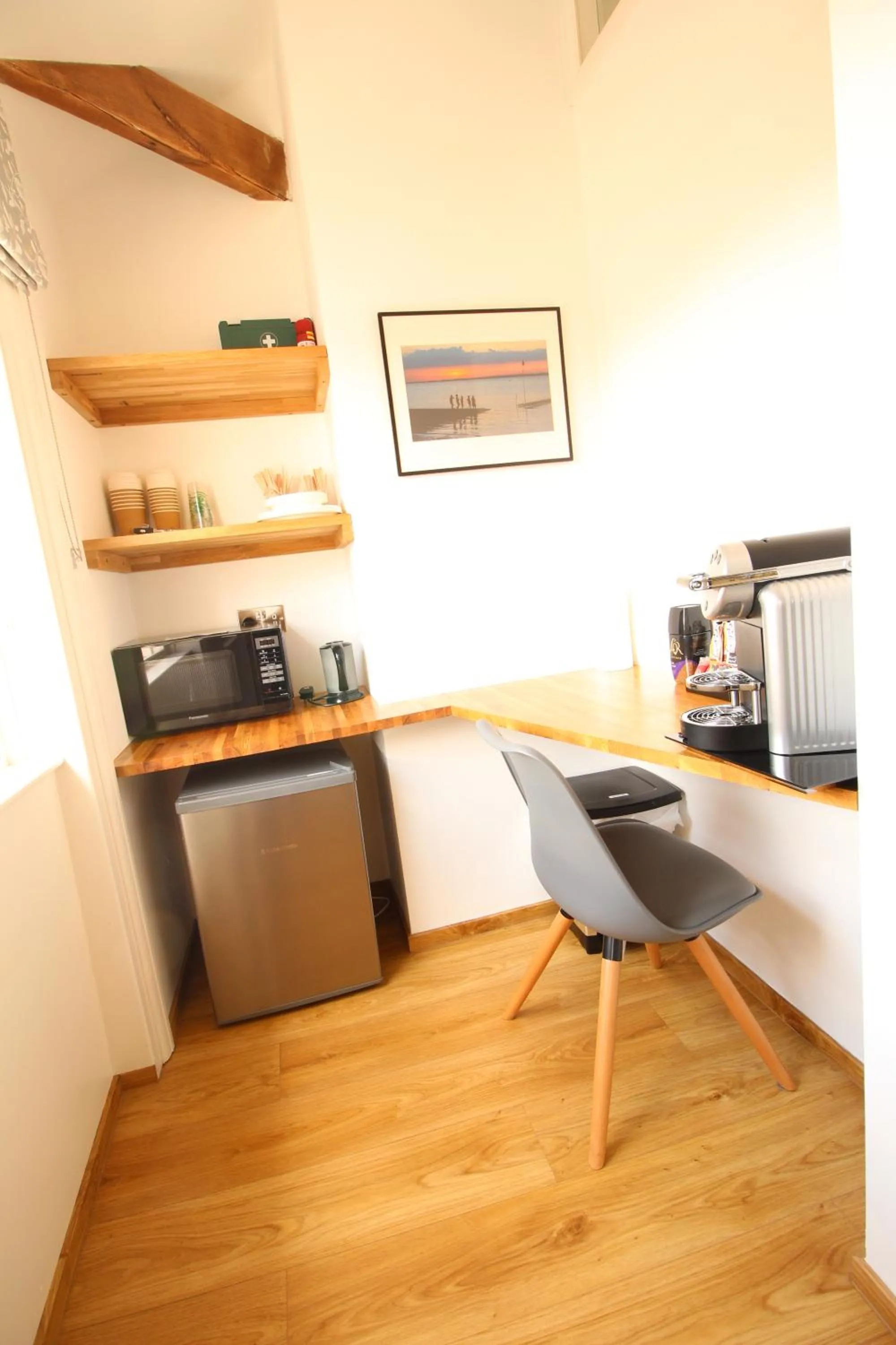 Coffee/tea facilities in Number 8