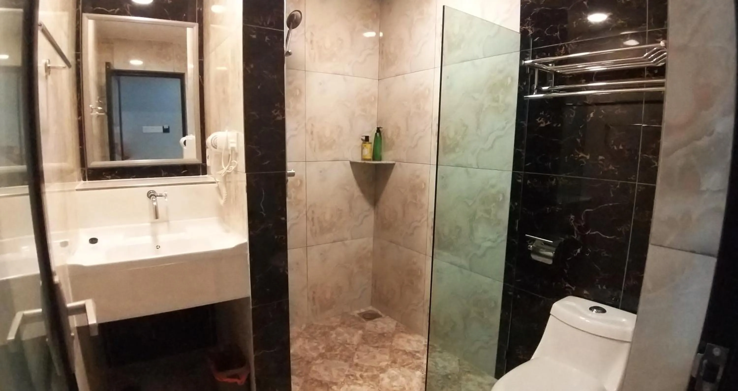 Bathroom in GOOD 9 HOTEL - Cahaya Kota Puteri