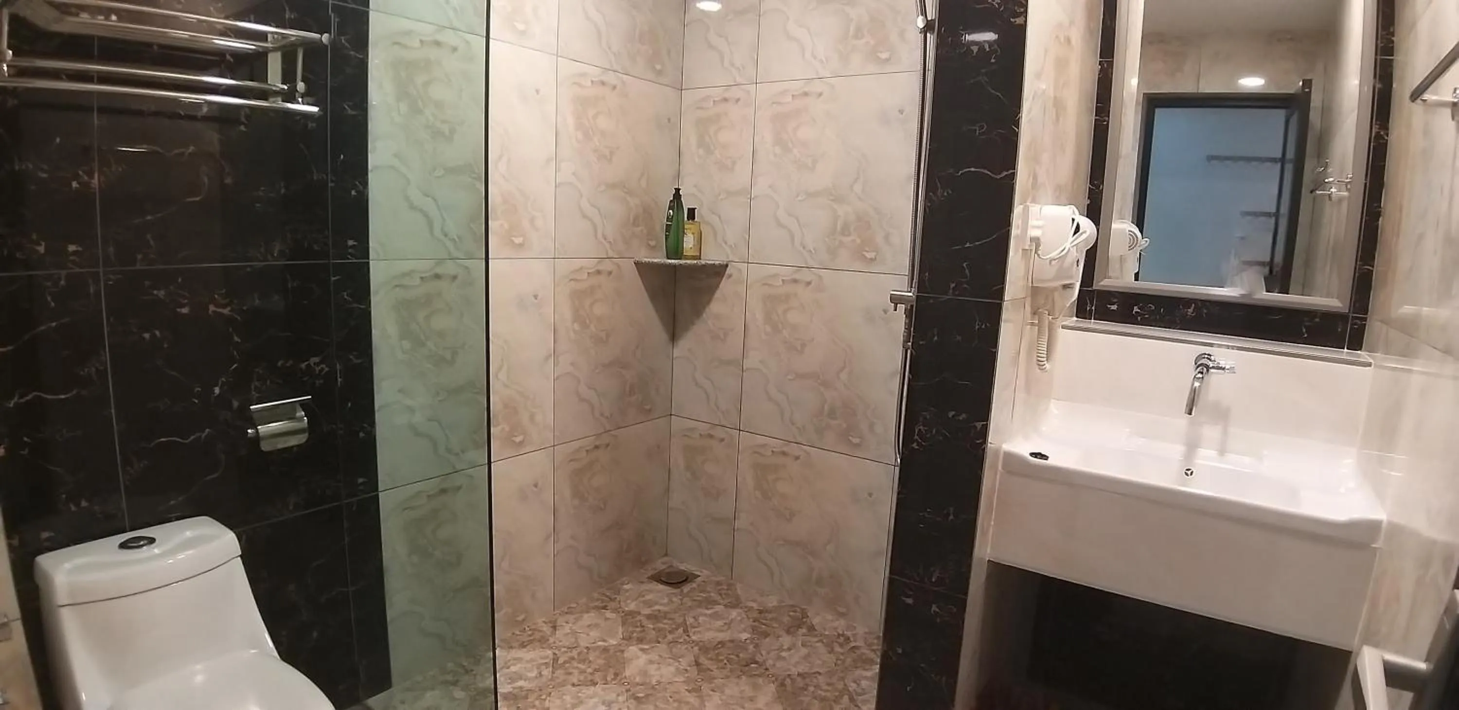 Bathroom in GOOD 9 HOTEL - Cahaya Kota Puteri