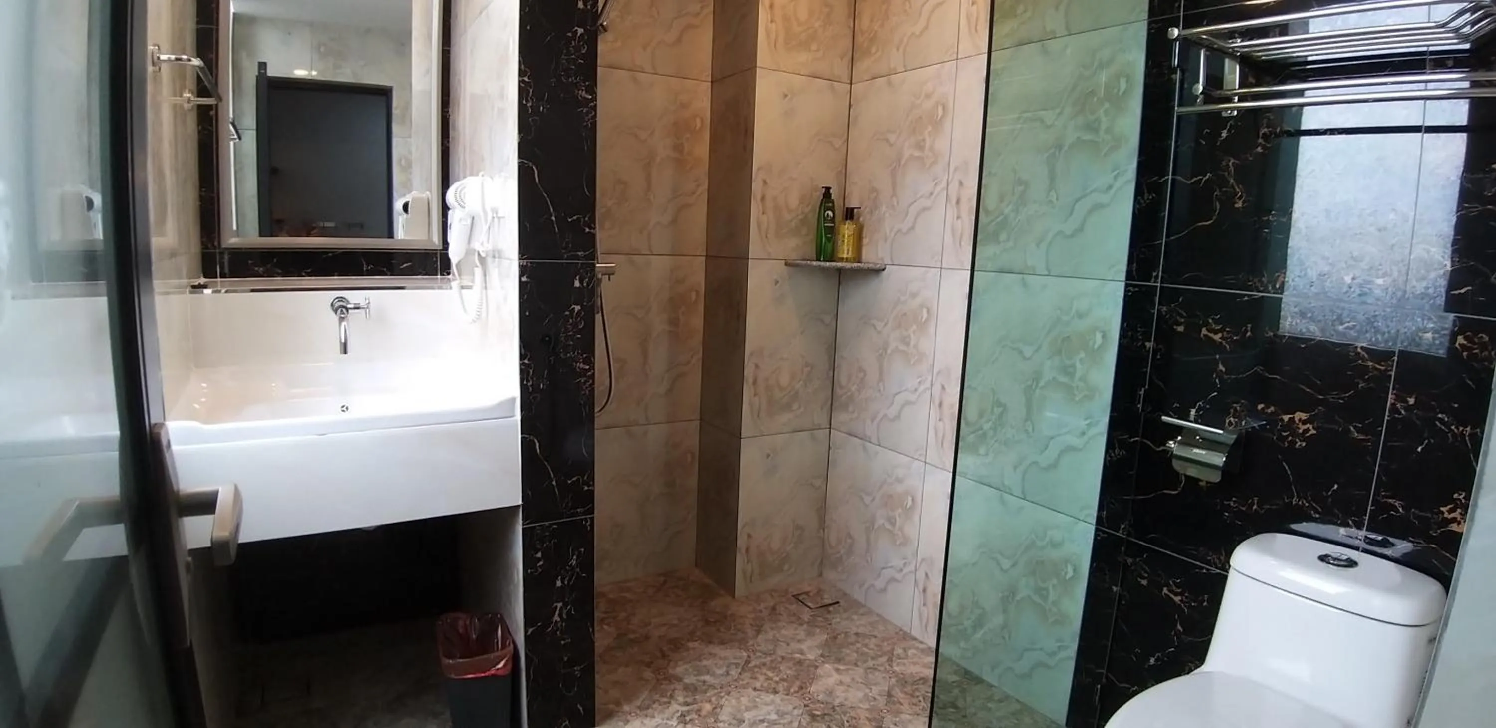 Bathroom in GOOD 9 HOTEL - Cahaya Kota Puteri