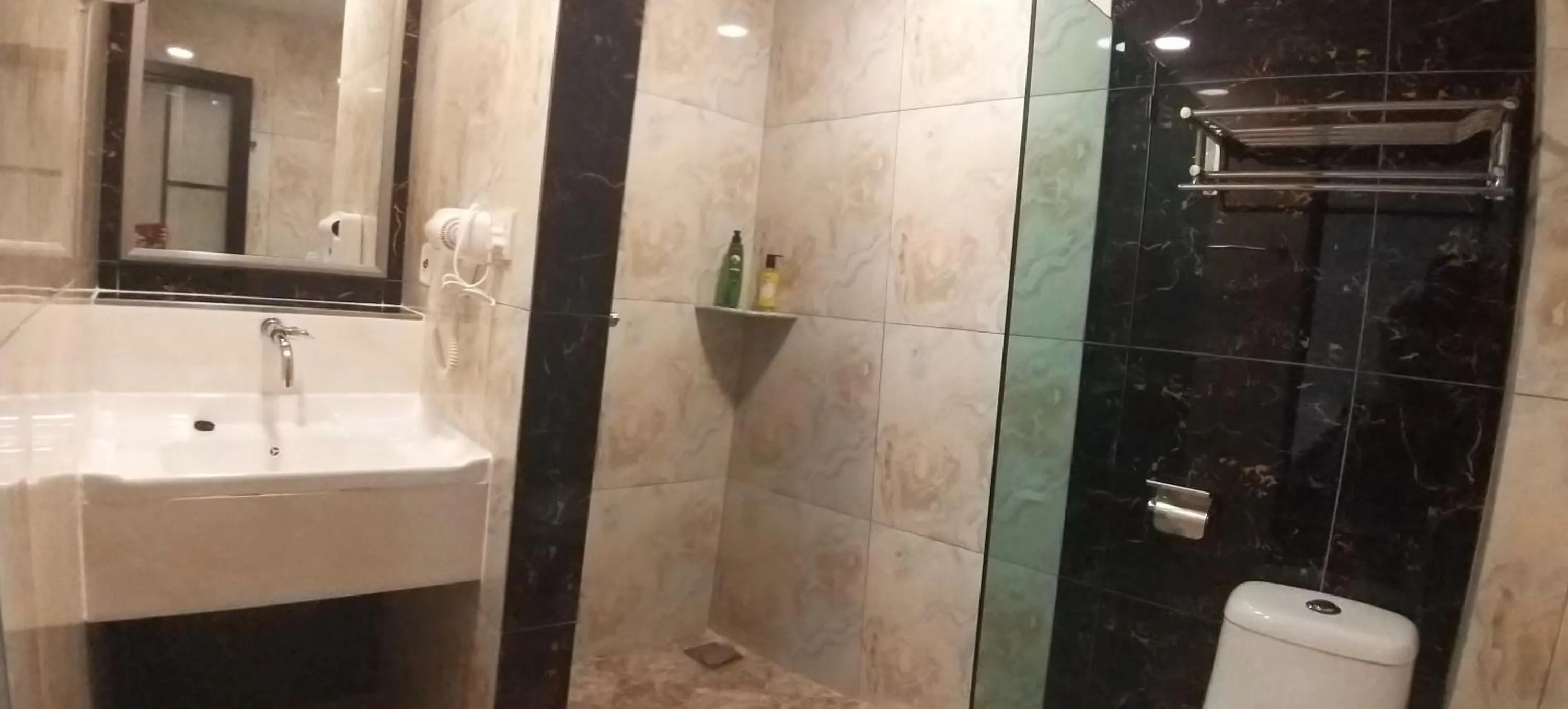 Bathroom in GOOD 9 HOTEL - Cahaya Kota Puteri