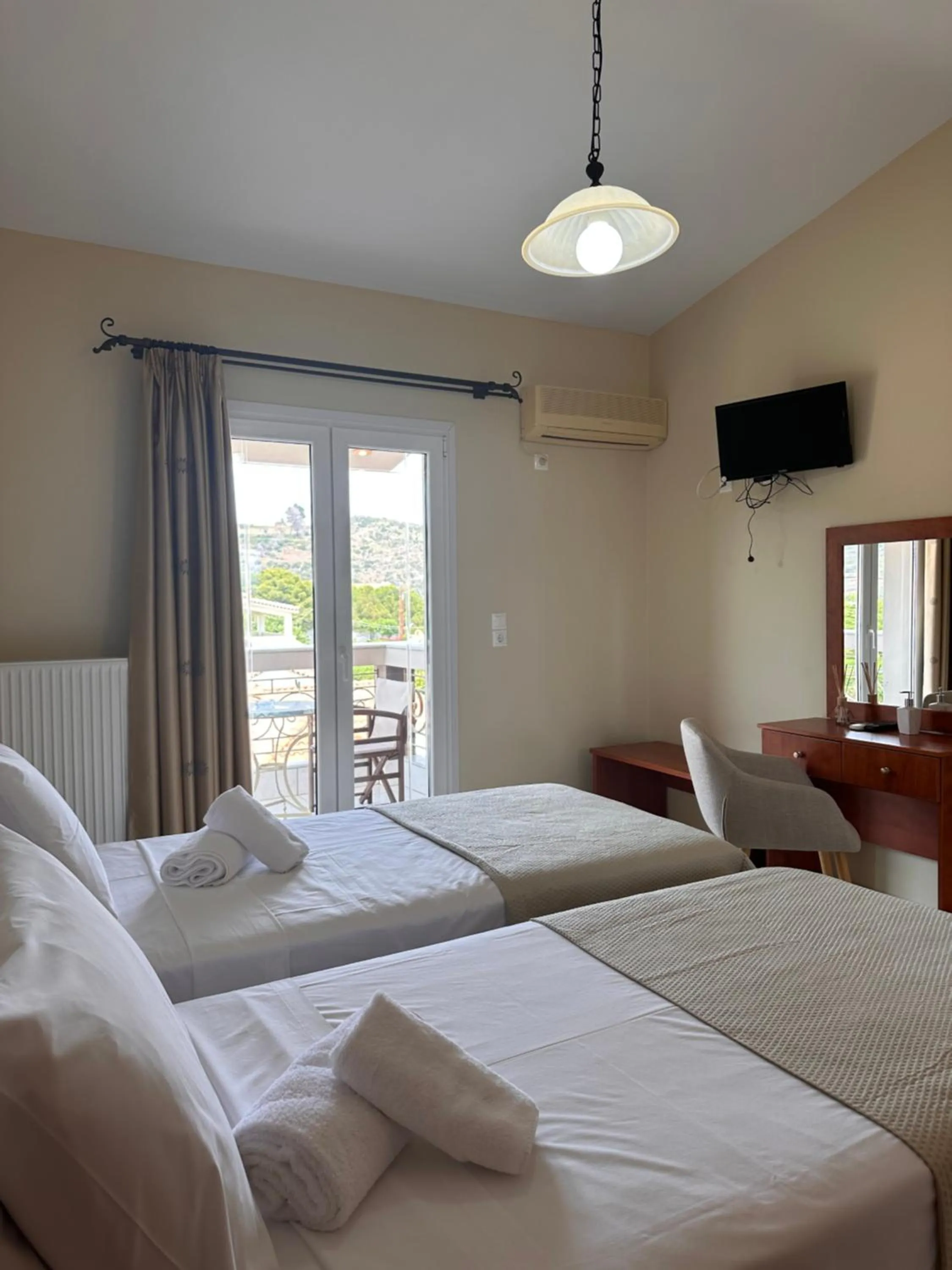 Bed in HOTEL ARIADNI