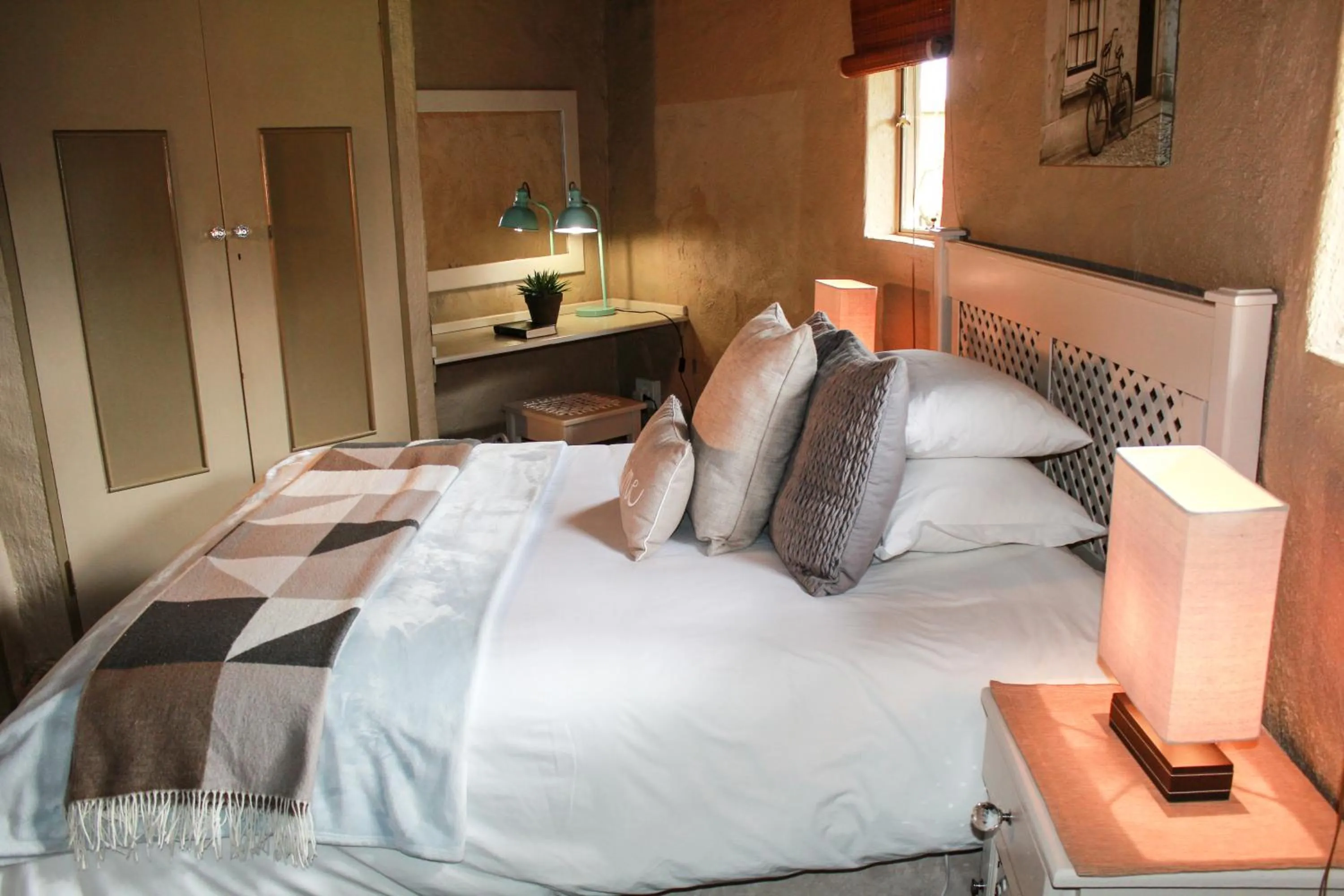 Family Bungalow in Siesta Guesthouse & Wedding Venue - Frankfort