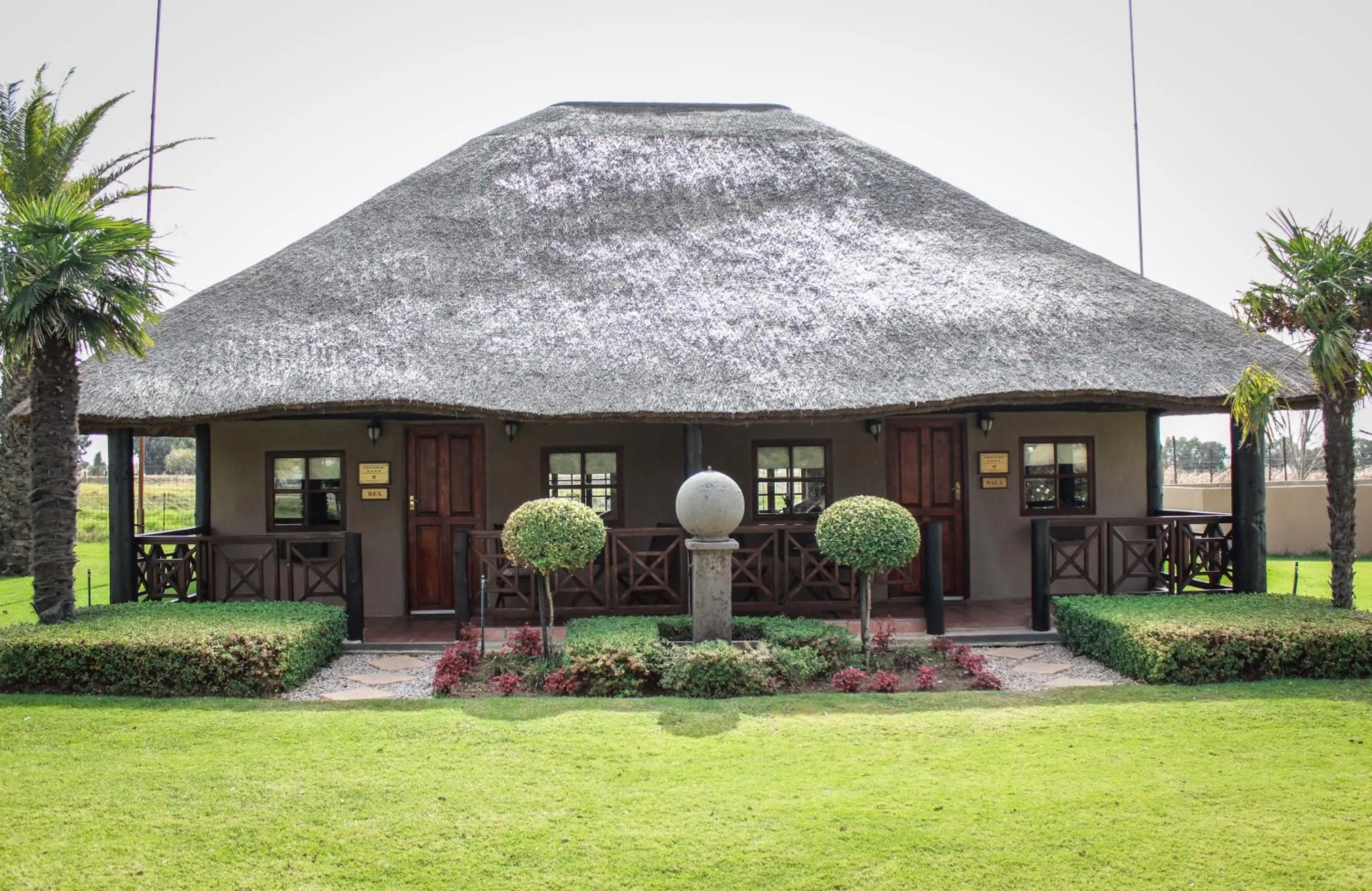 Standard Twin Room with Garden View in Siesta Guesthouse & Wedding Venue - Frankfort