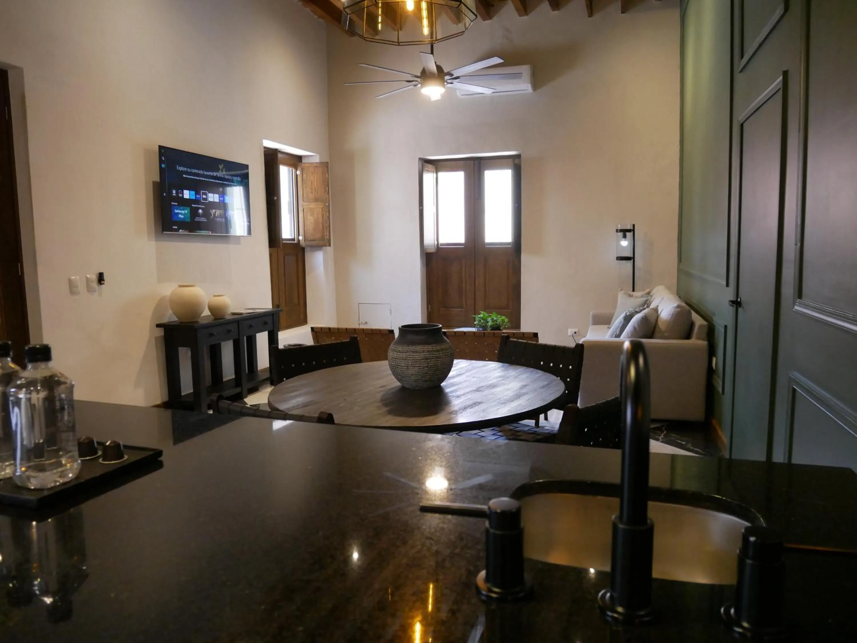 Dining area in Hotel El Farol