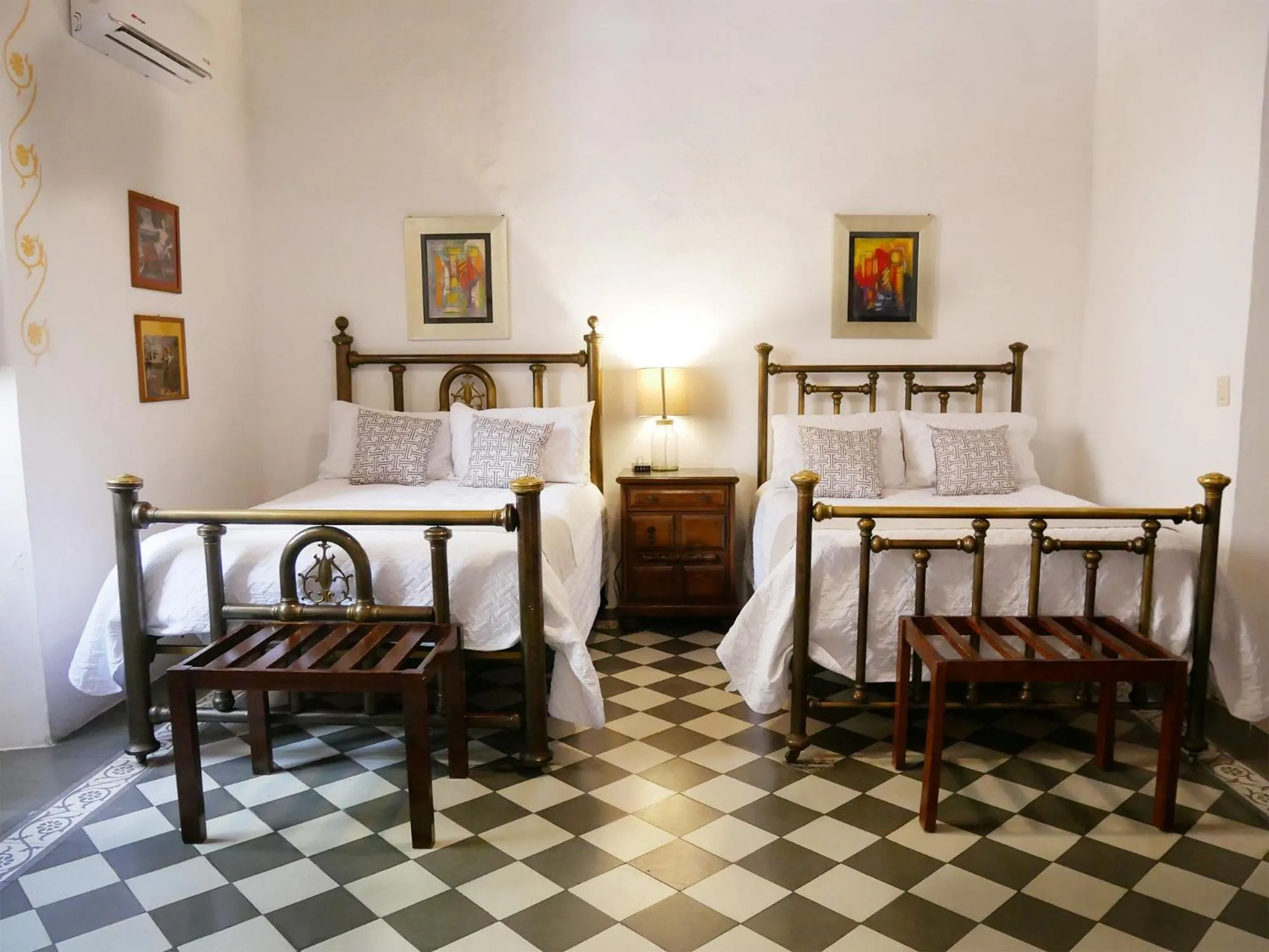 Bed in Hotel El Farol