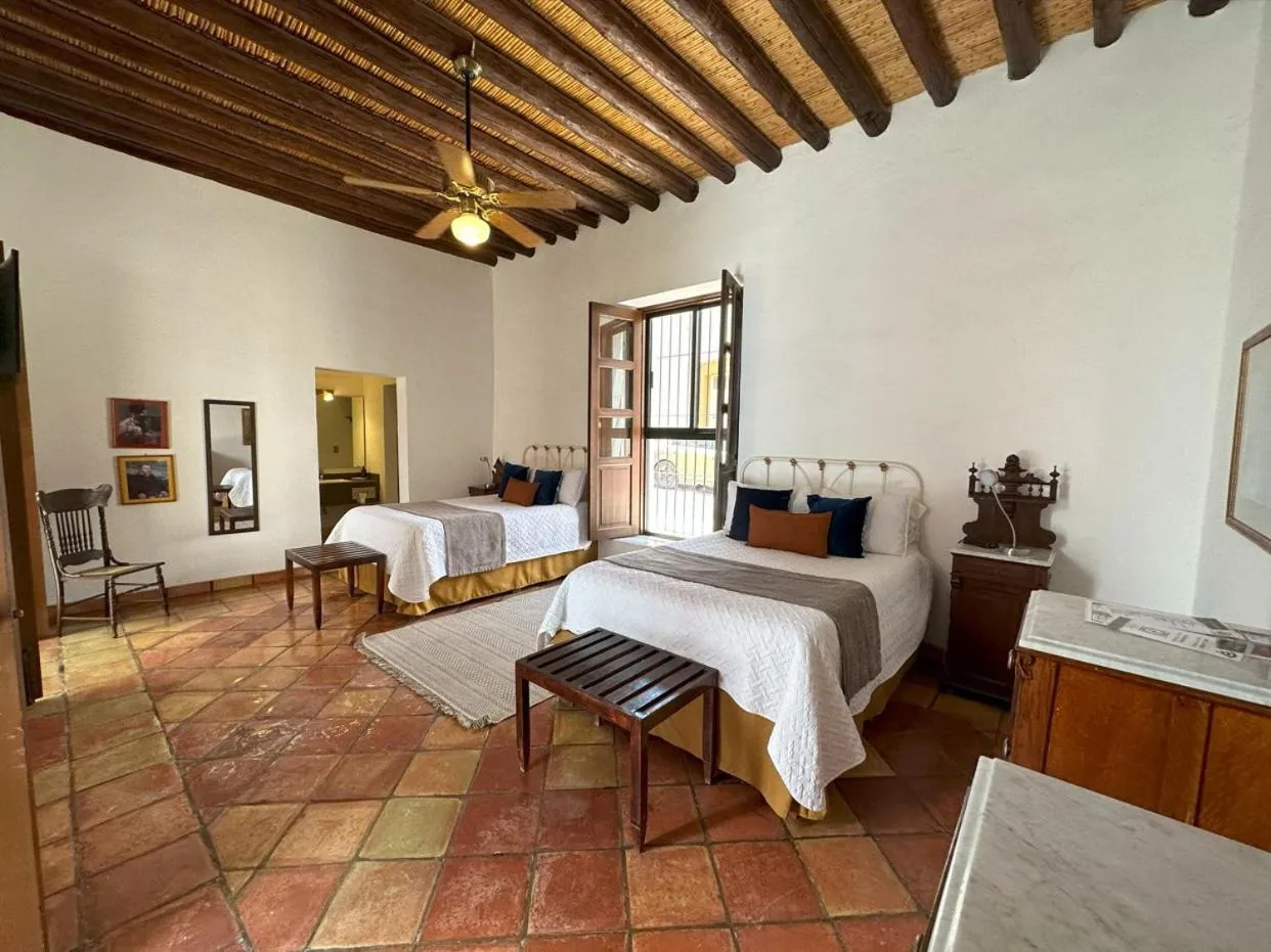 Bed in Hotel El Farol