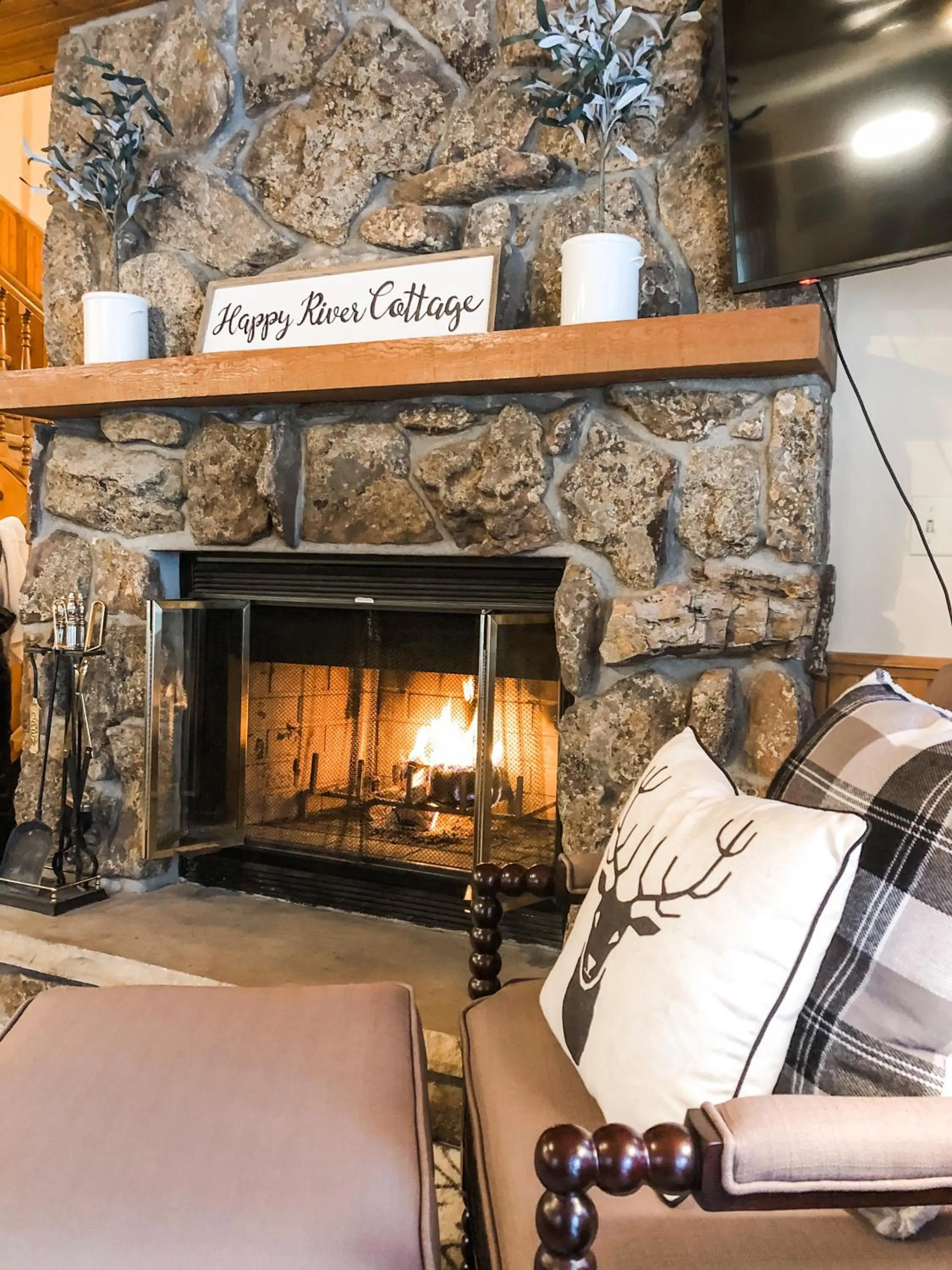 Riverfront Mountain Cottage Retreat