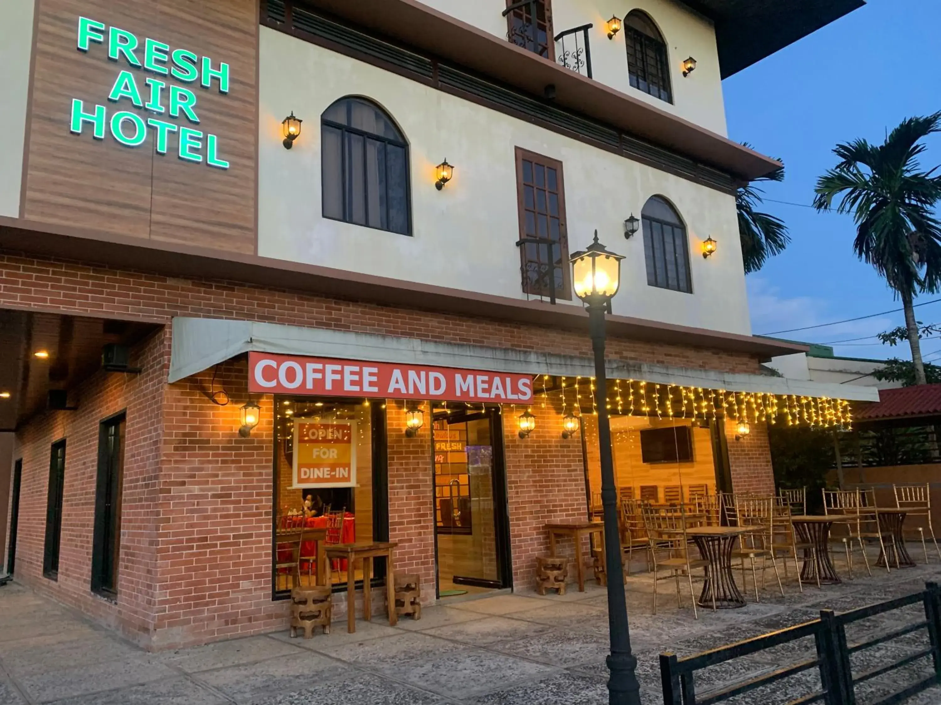 Restaurant/places to eat in Lucena Fresh Air Hotel Restaurant/places to eat in Lucena Fresh Air Hotel