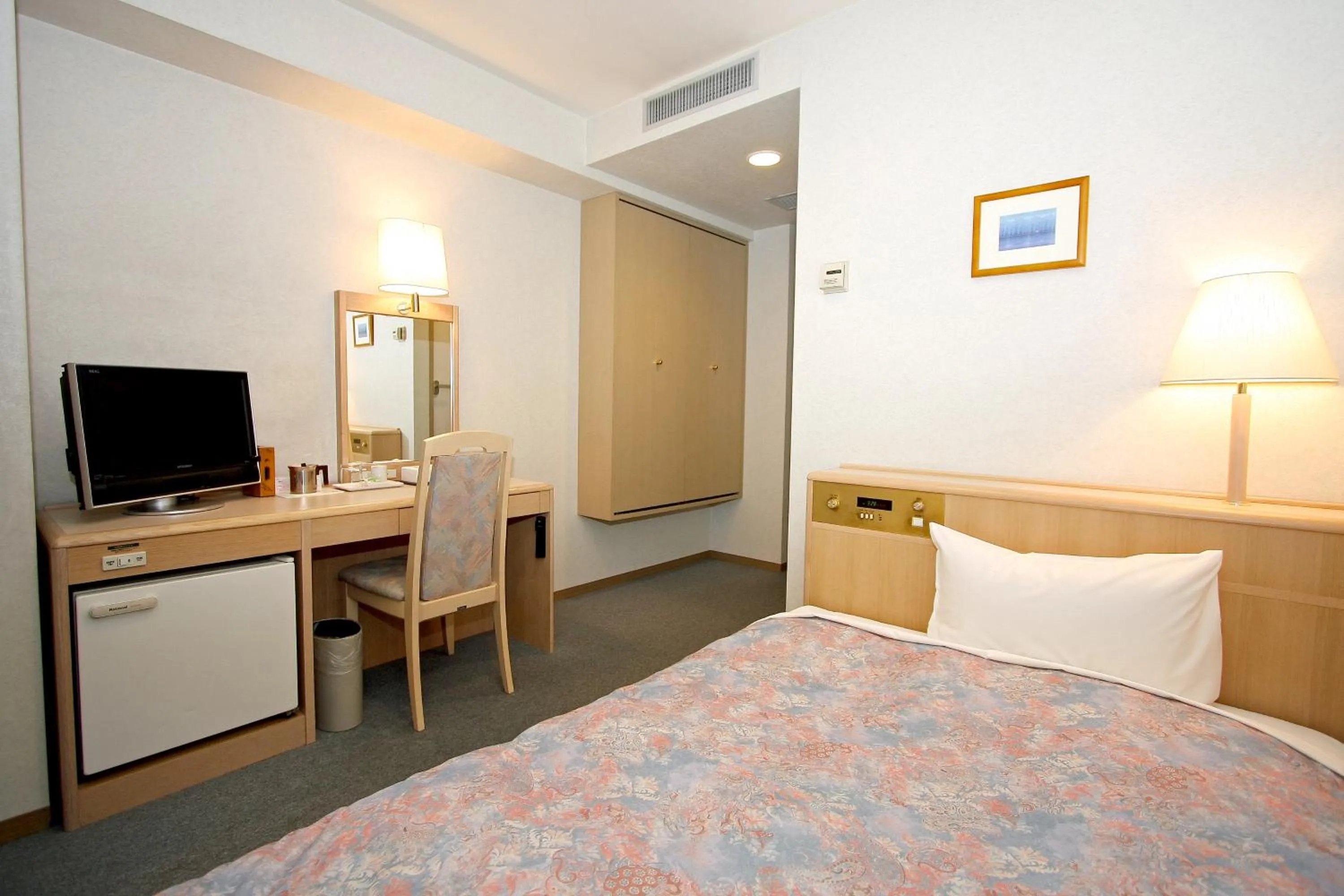 Photo of the whole room, Bed in Hotel Central Sendai