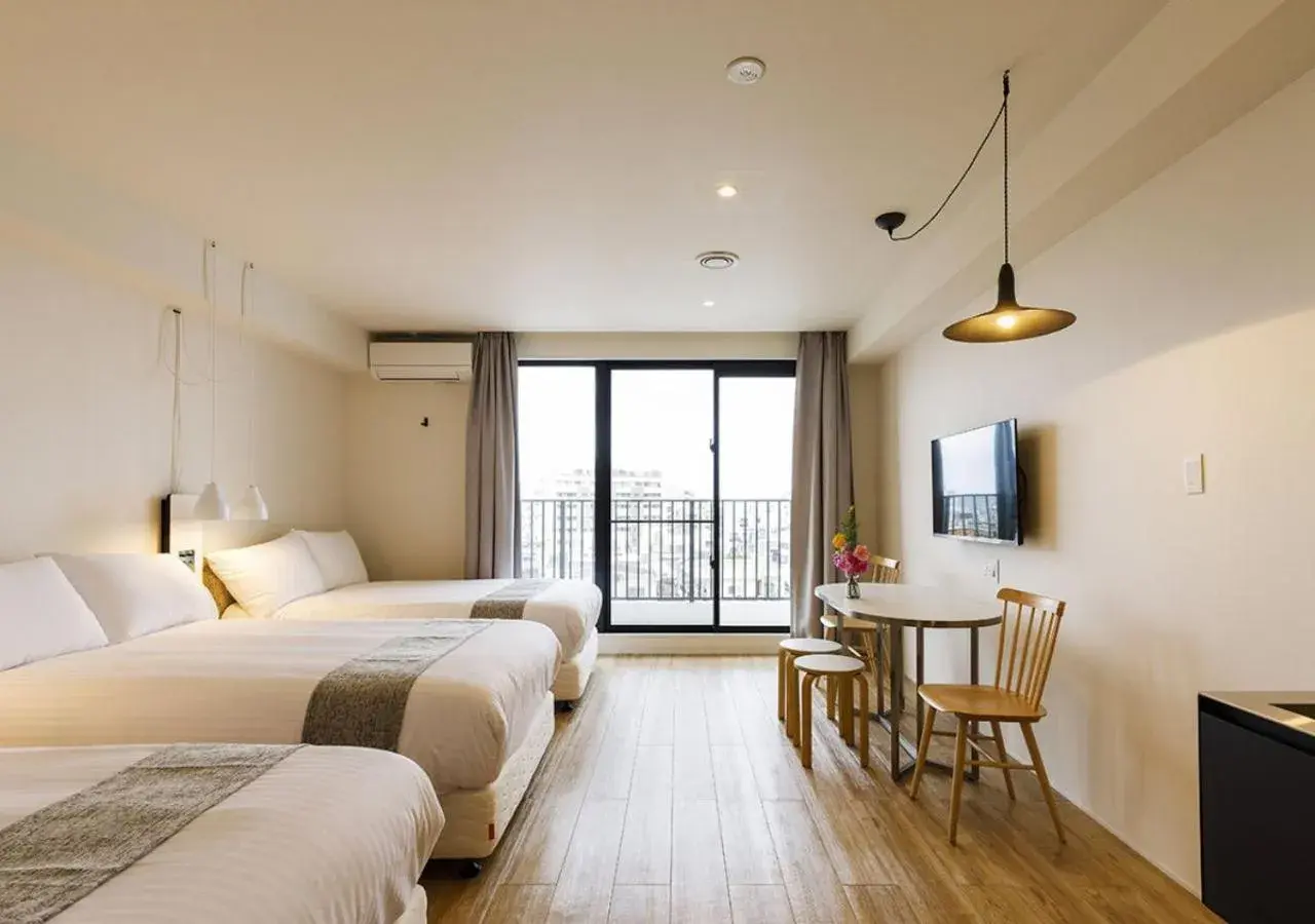 Bed in Blue Steak Wonder Chatan Bed in Blue Steak Wonder Chatan