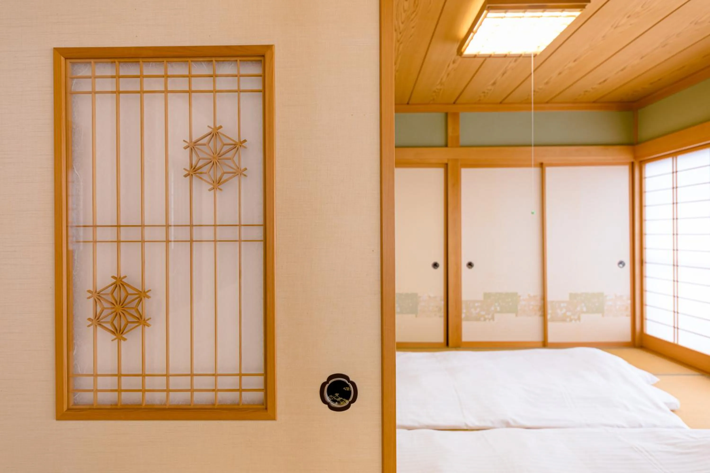 Bed in 130平米 和モダン邸宅 非日常を愉しむ 最大20名宿泊可 iine