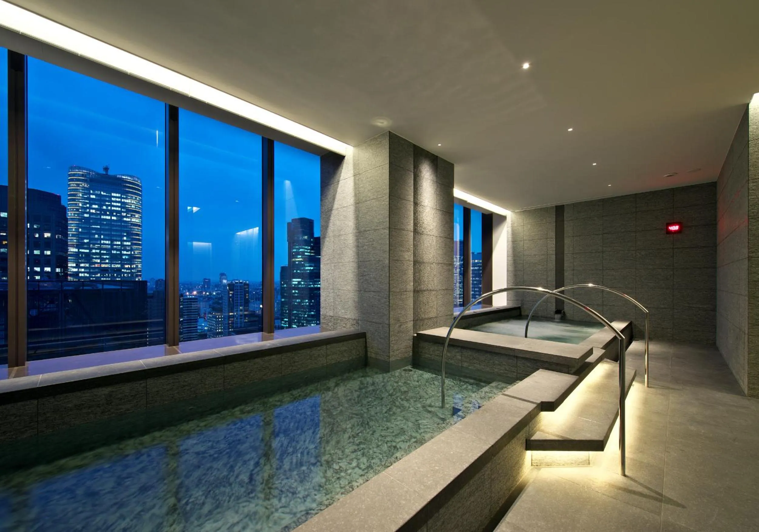 Fitness centre/facilities in The Okura Heritage Tokyo